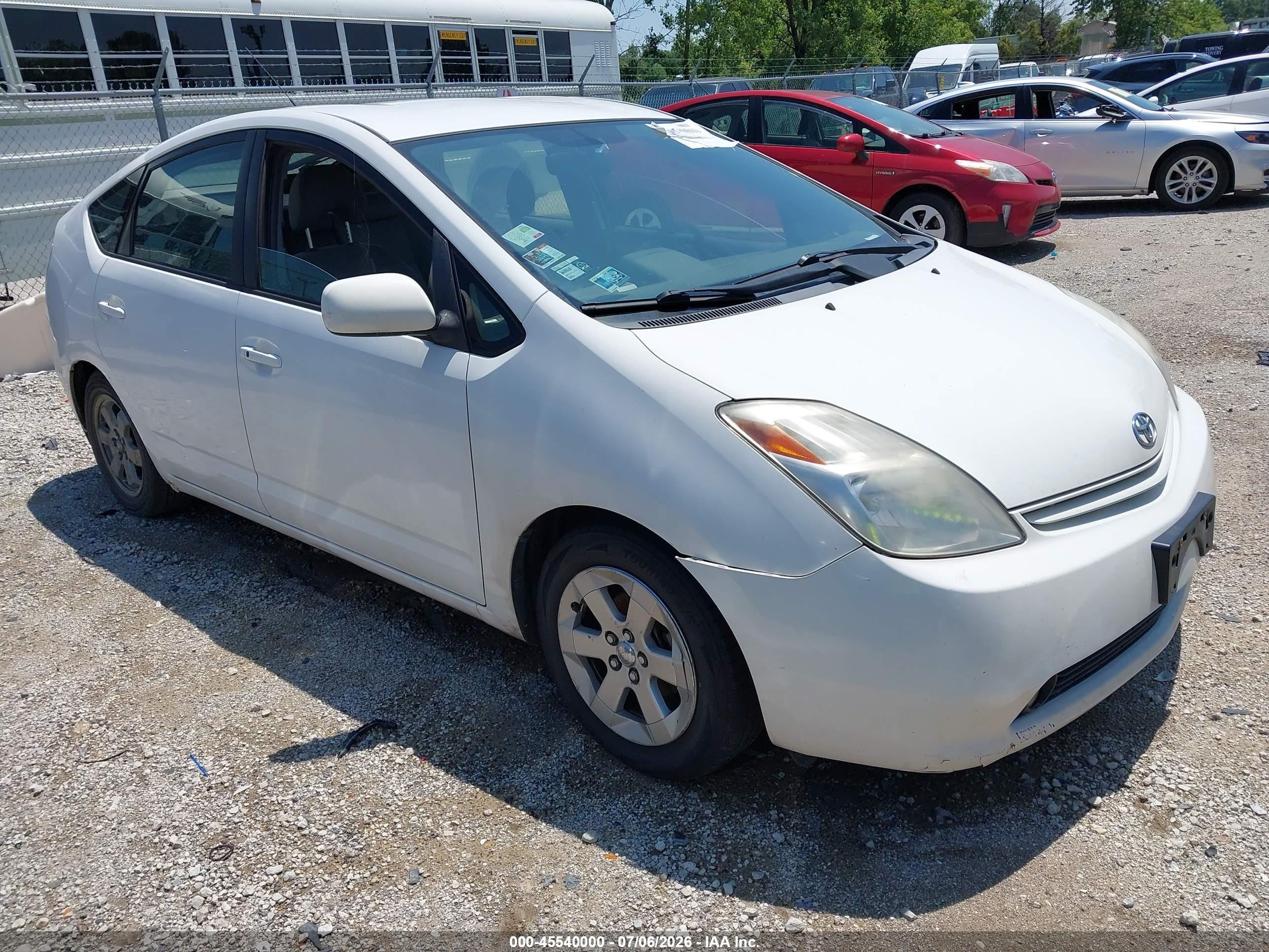 2004 Toyota Prius, VIN JTDKB20U040112983 — Обычный износ