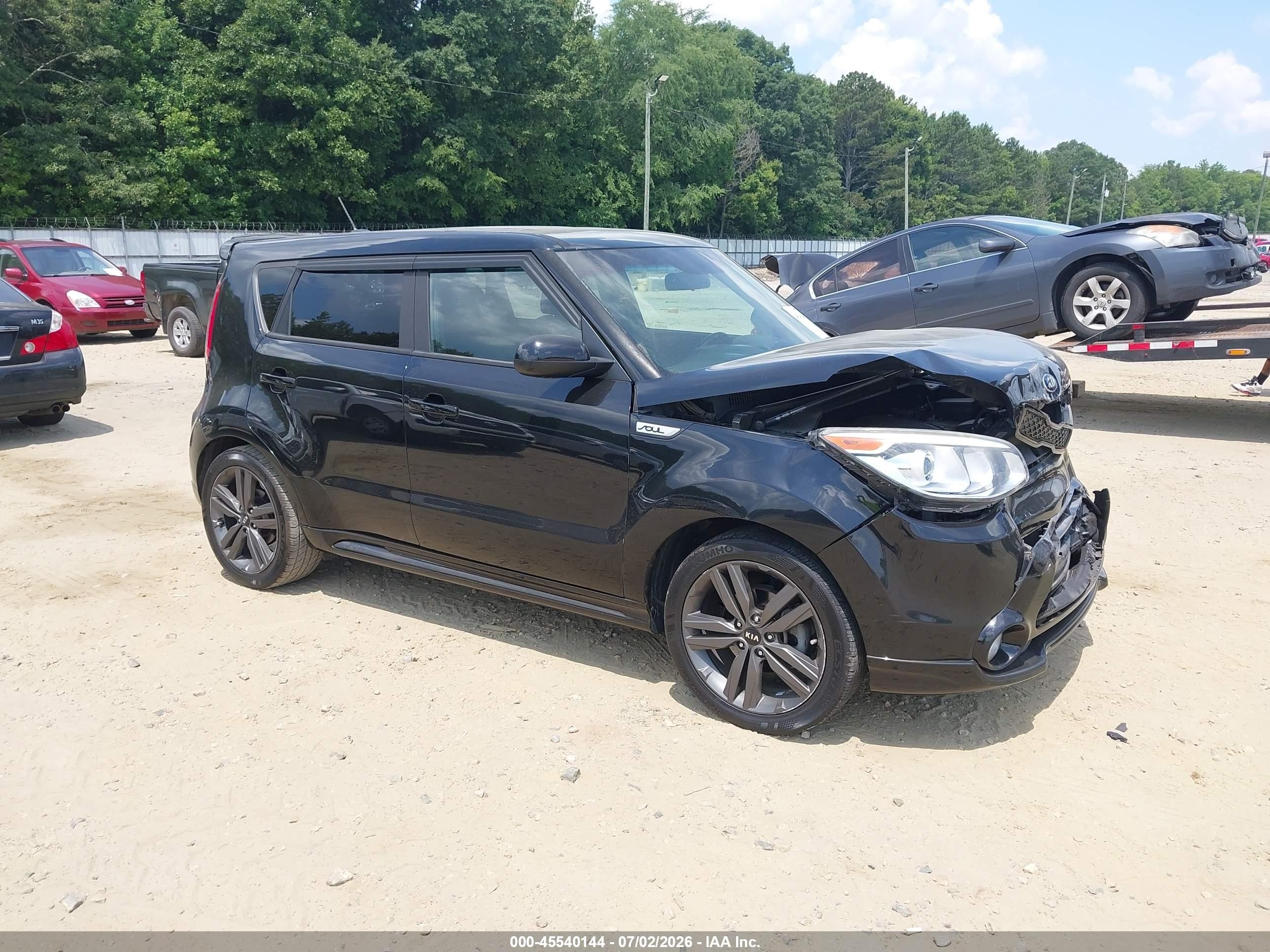 2016 Kia Soul +, VIN KNDJP3A58G7363045 — Front end