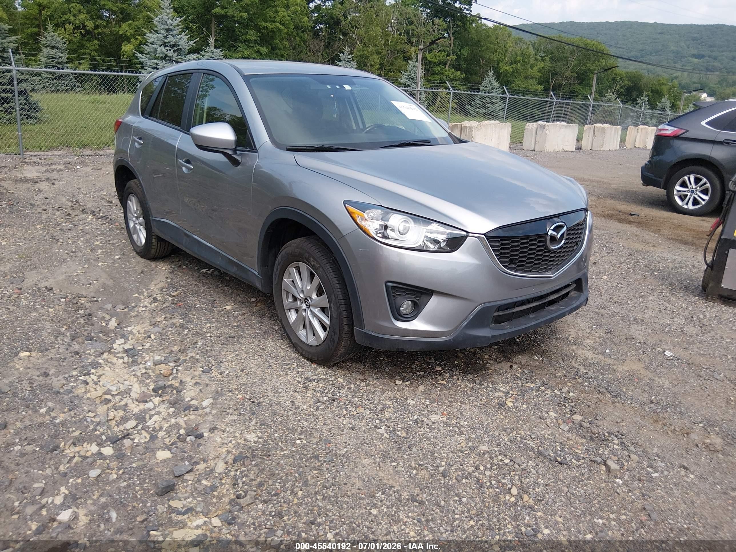 2014 Mazda CX-5 Touring, VIN JM3KE2CY4E0335610 — Front end