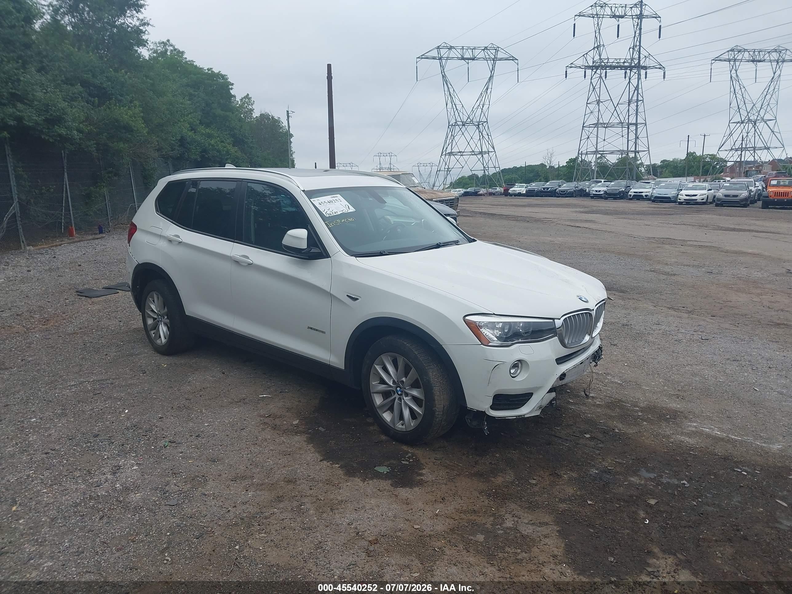2017 BMW X3 xDrive28i, VIN 5UXWX9C31H0W69310 — Front end