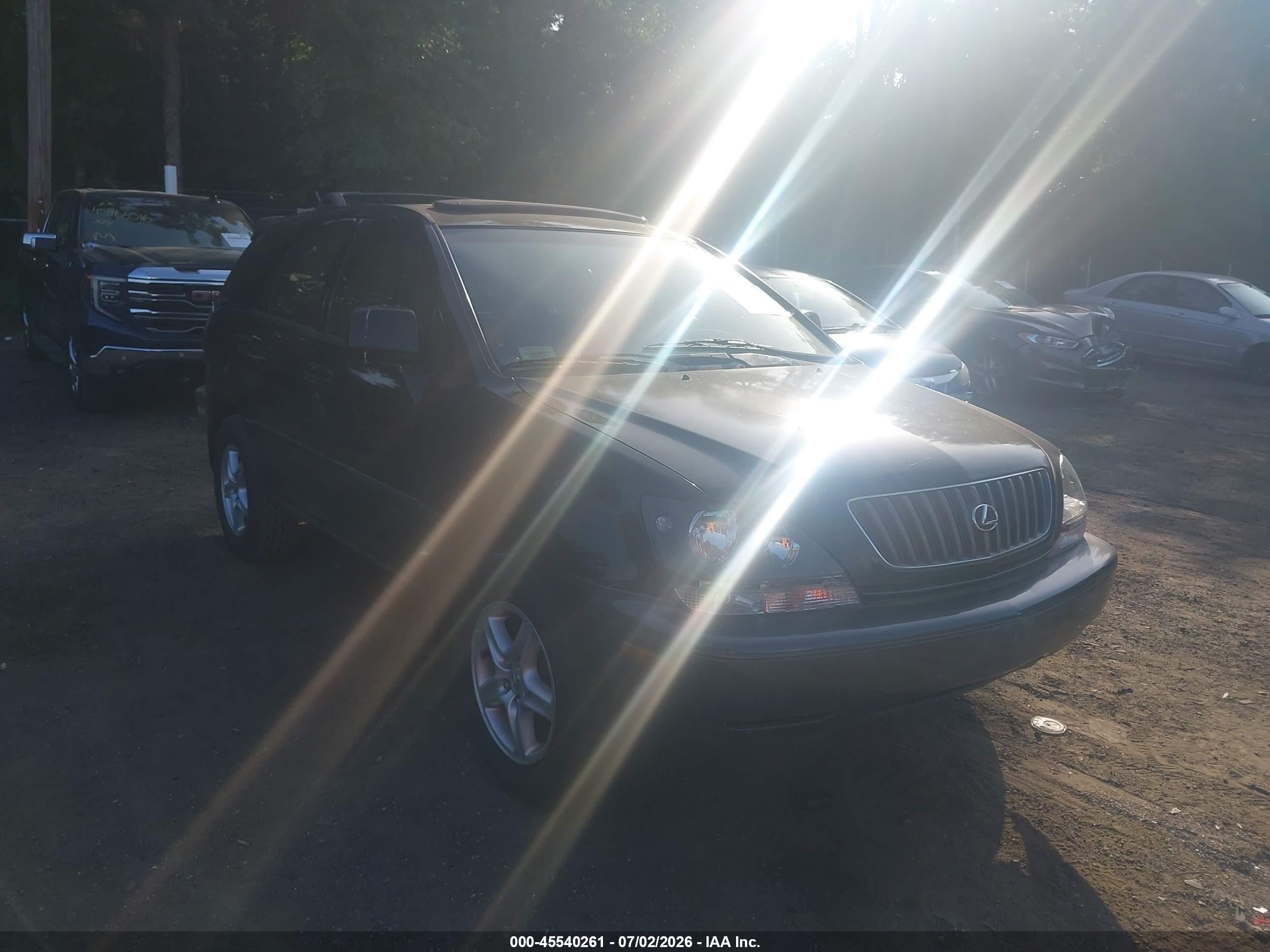 2000 Lexus RX 300, VIN JT6HF10U3Y0105077 — Normal wear