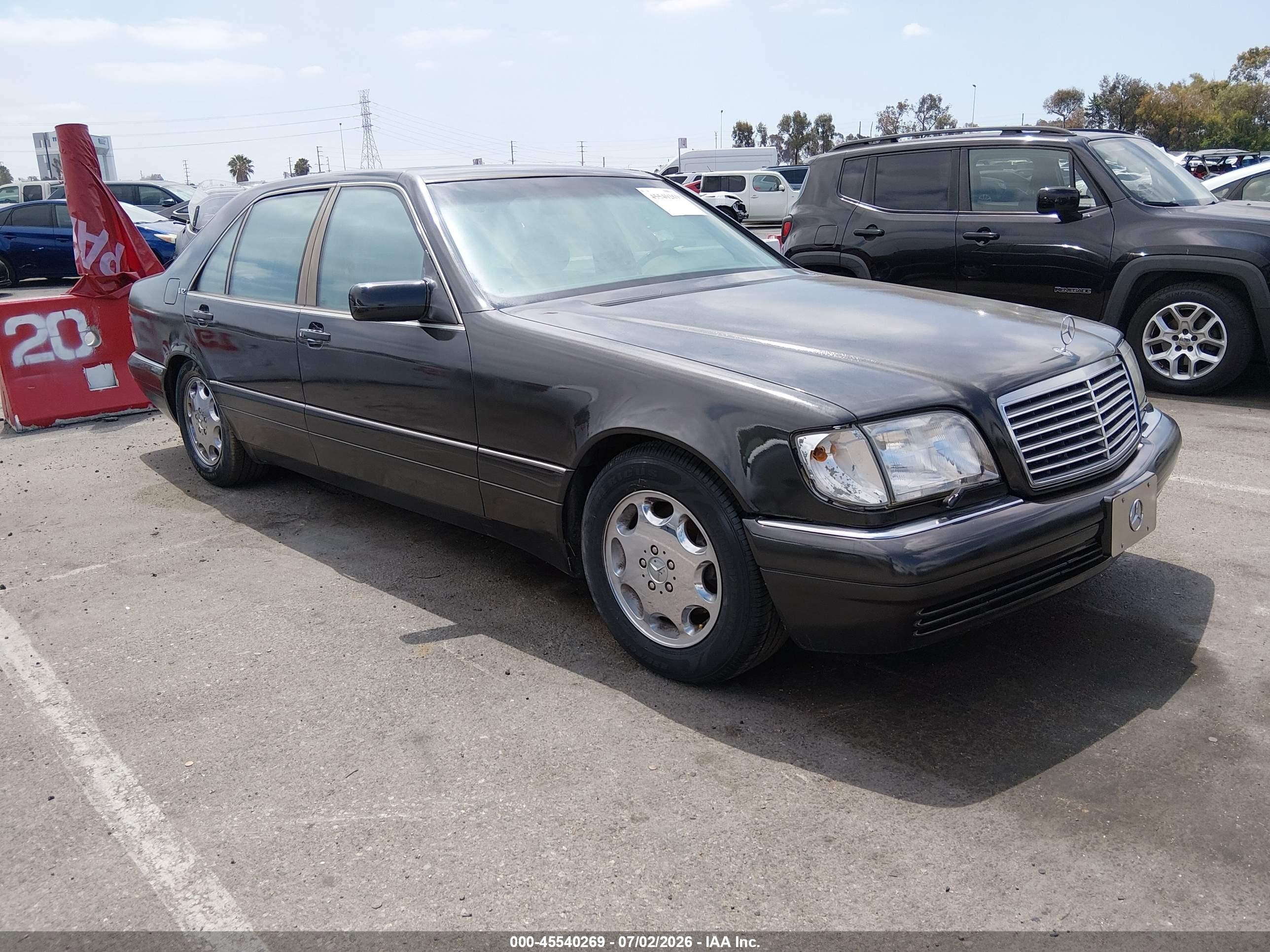 1995 Mercedes-Benz S, VIN WDBGA57E7SA274057 — Normal wear