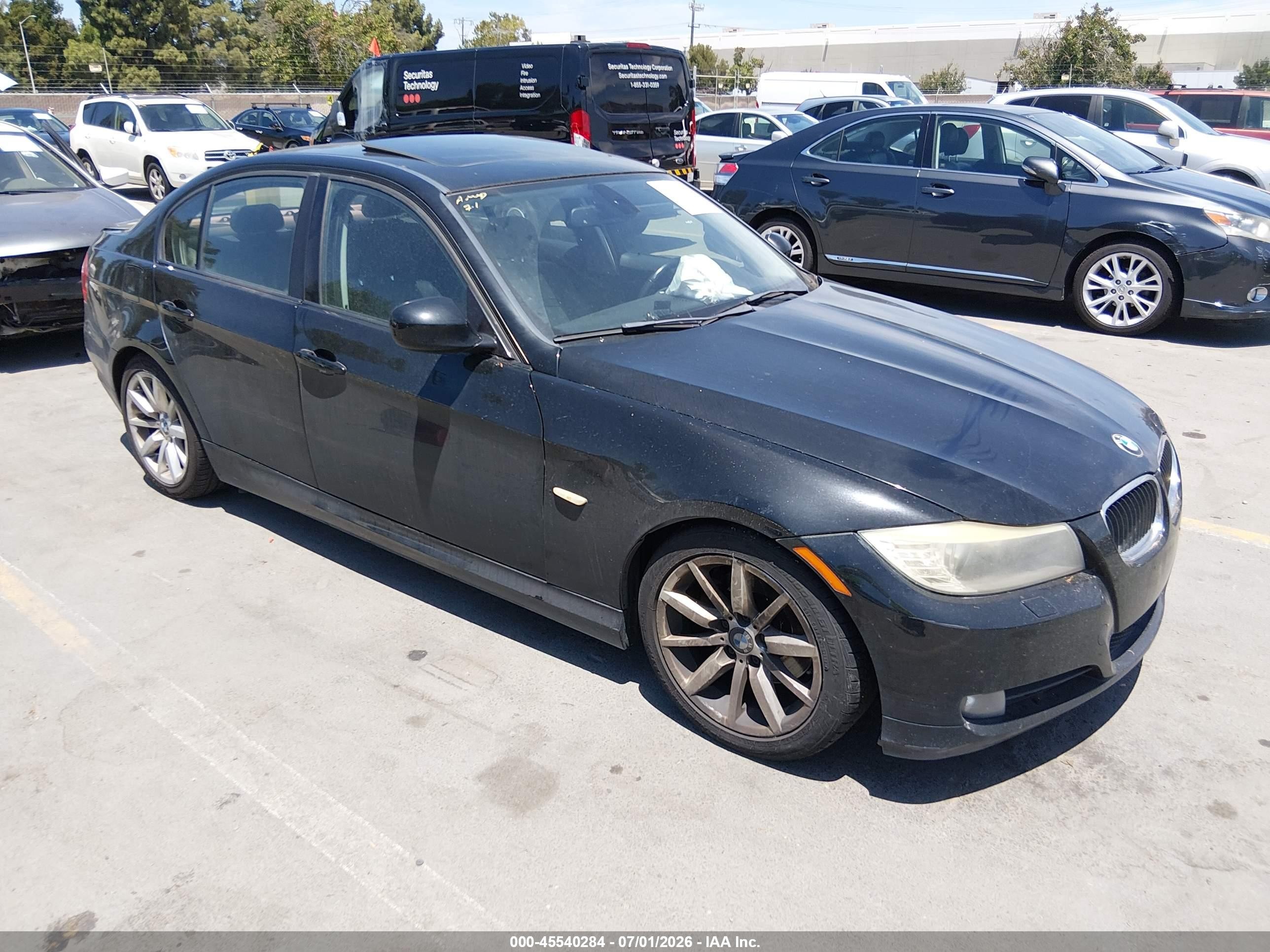 2011 BMW 3 Series 328i, VIN WBAPH7G53BNN02358 — Normal wear