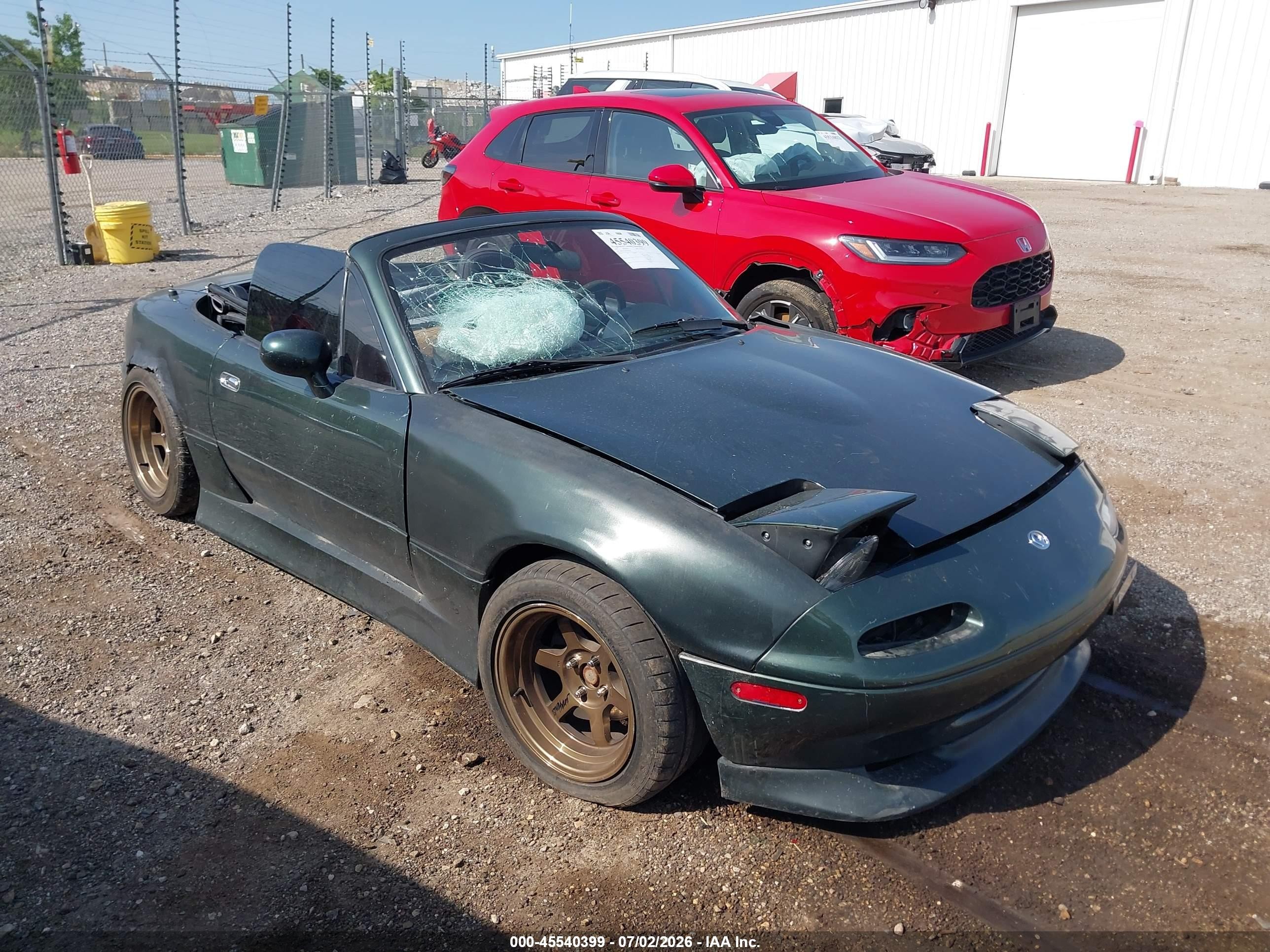 1997 Mazda MX-5 Miata, VIN JM1NA3539V0729418 — Днище