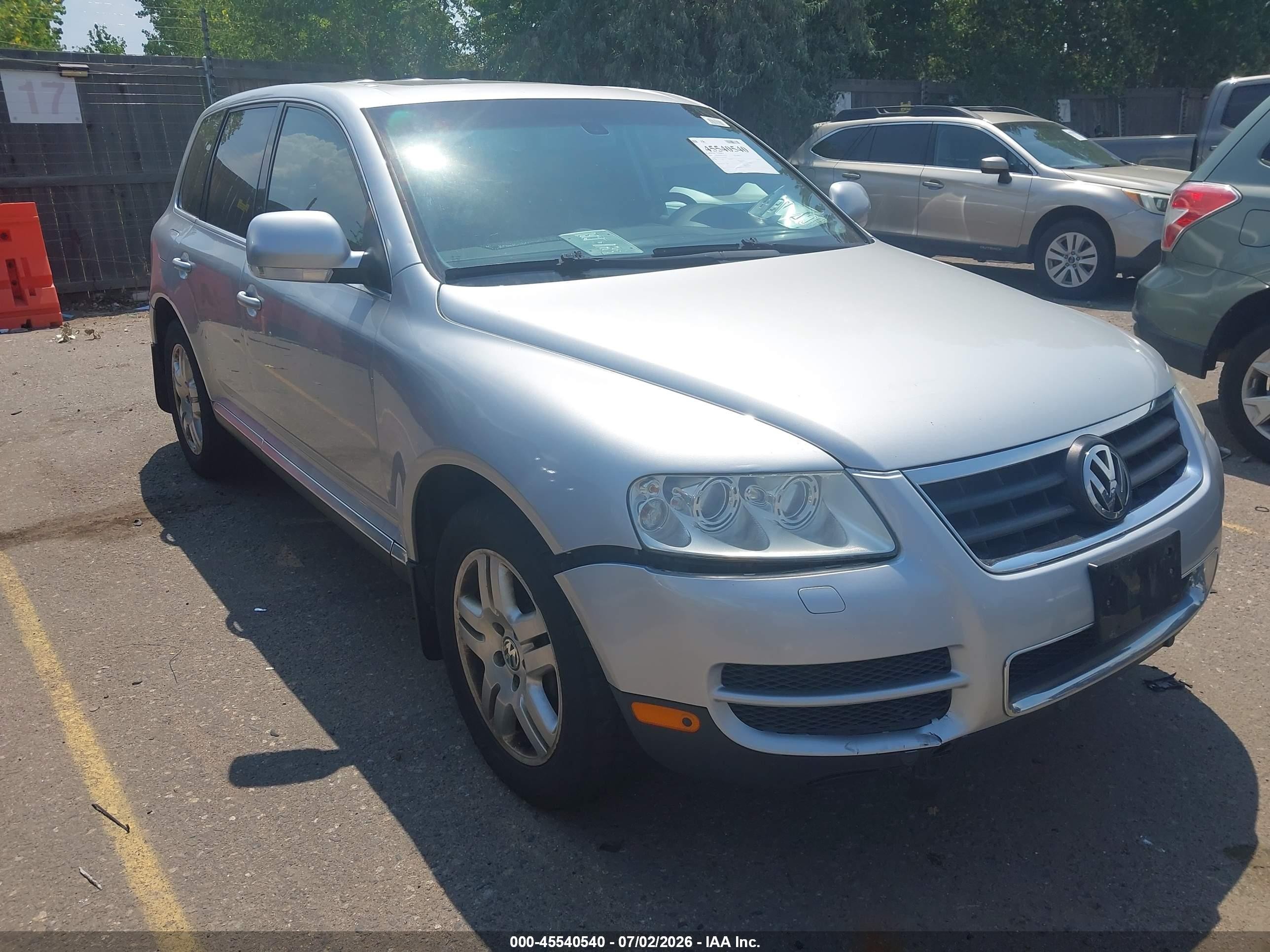 2004 Volkswagen Touareg, VIN WVGEM77L54D047876 — Front end