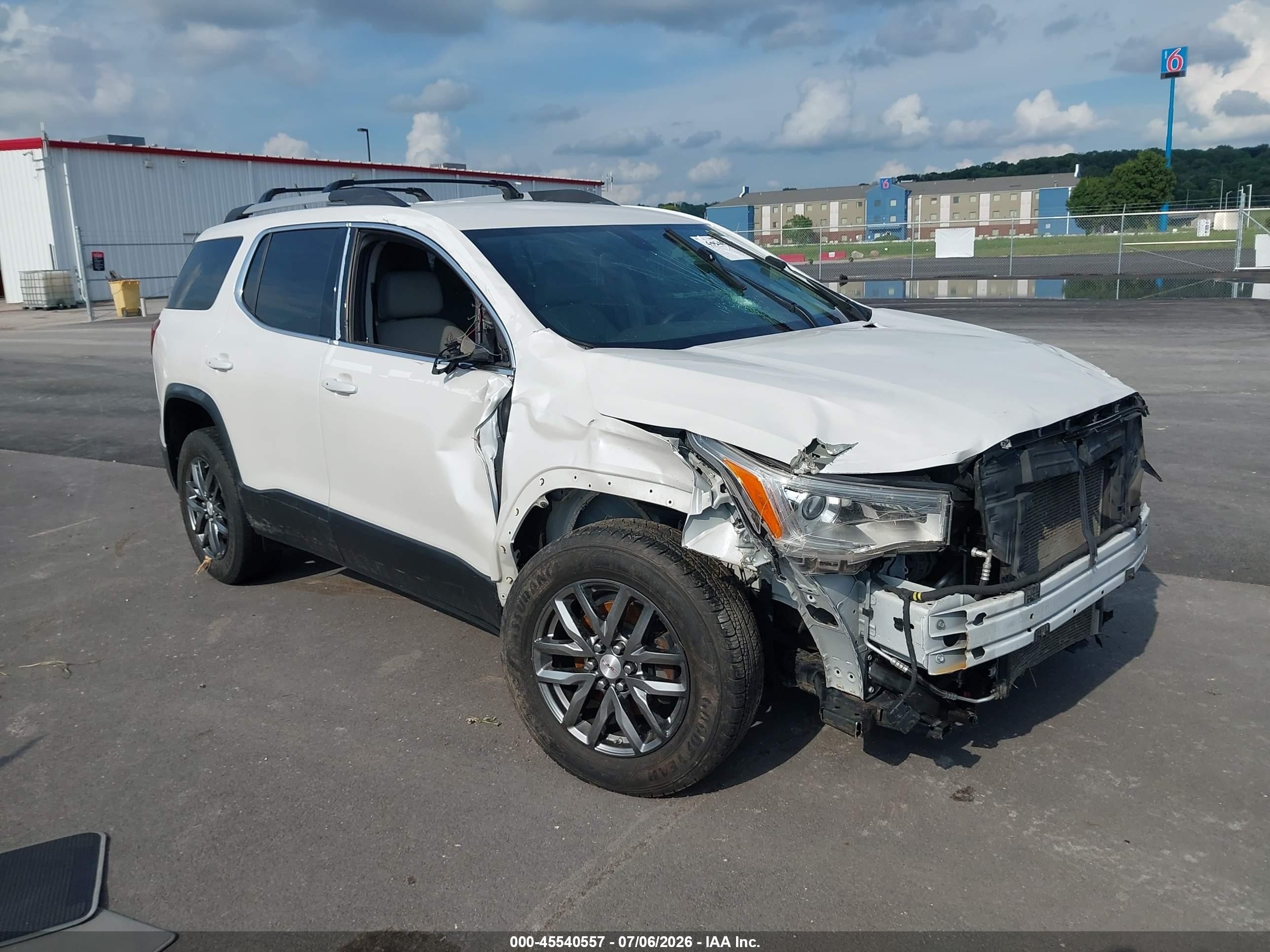 2017 GMC Acadia SLT, VIN 1GKKNMLS7HZ315467 — Не указано