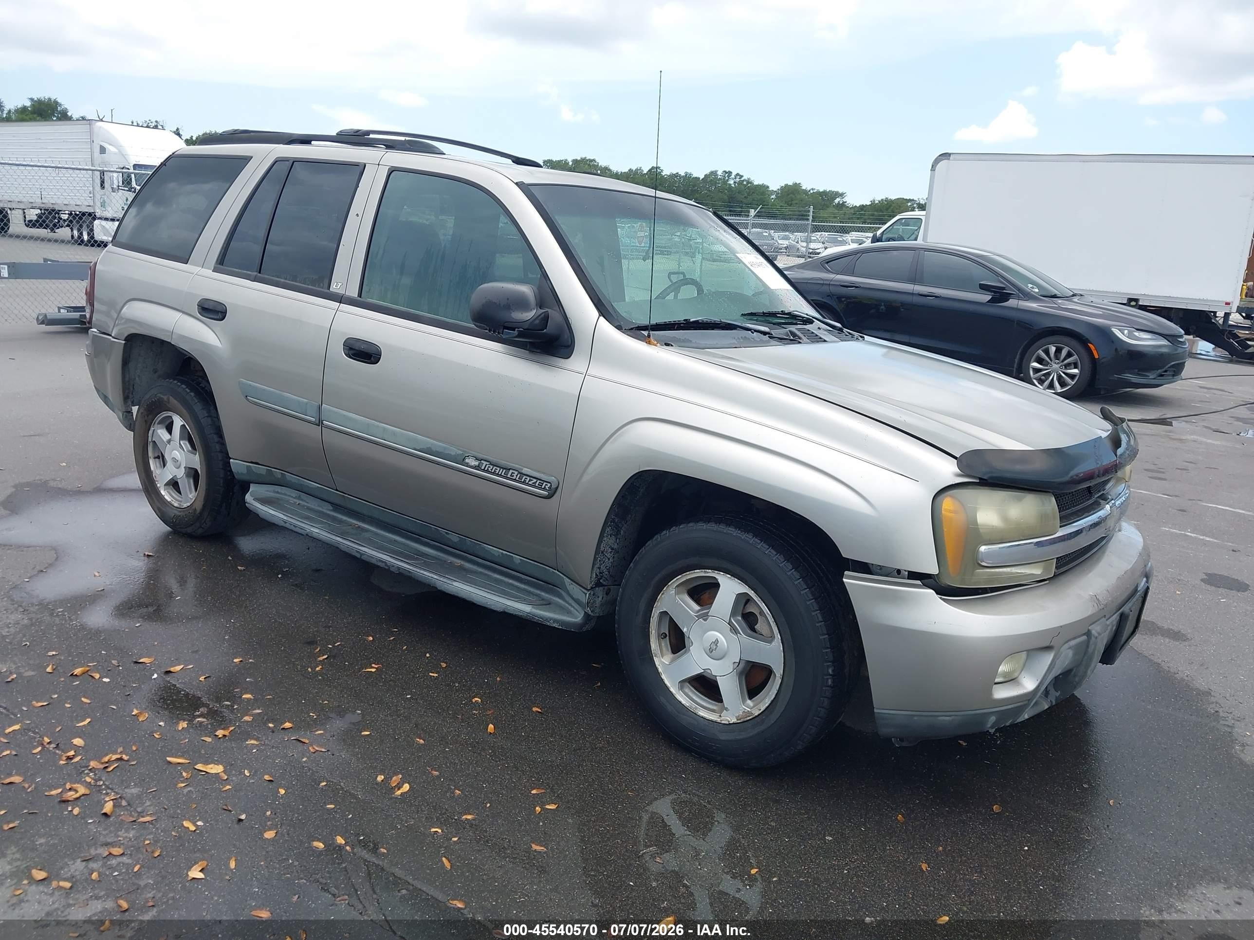 2002 Chevrolet TrailBlazer LTZ, VIN 1GNDT13S622244147 — Normal wear