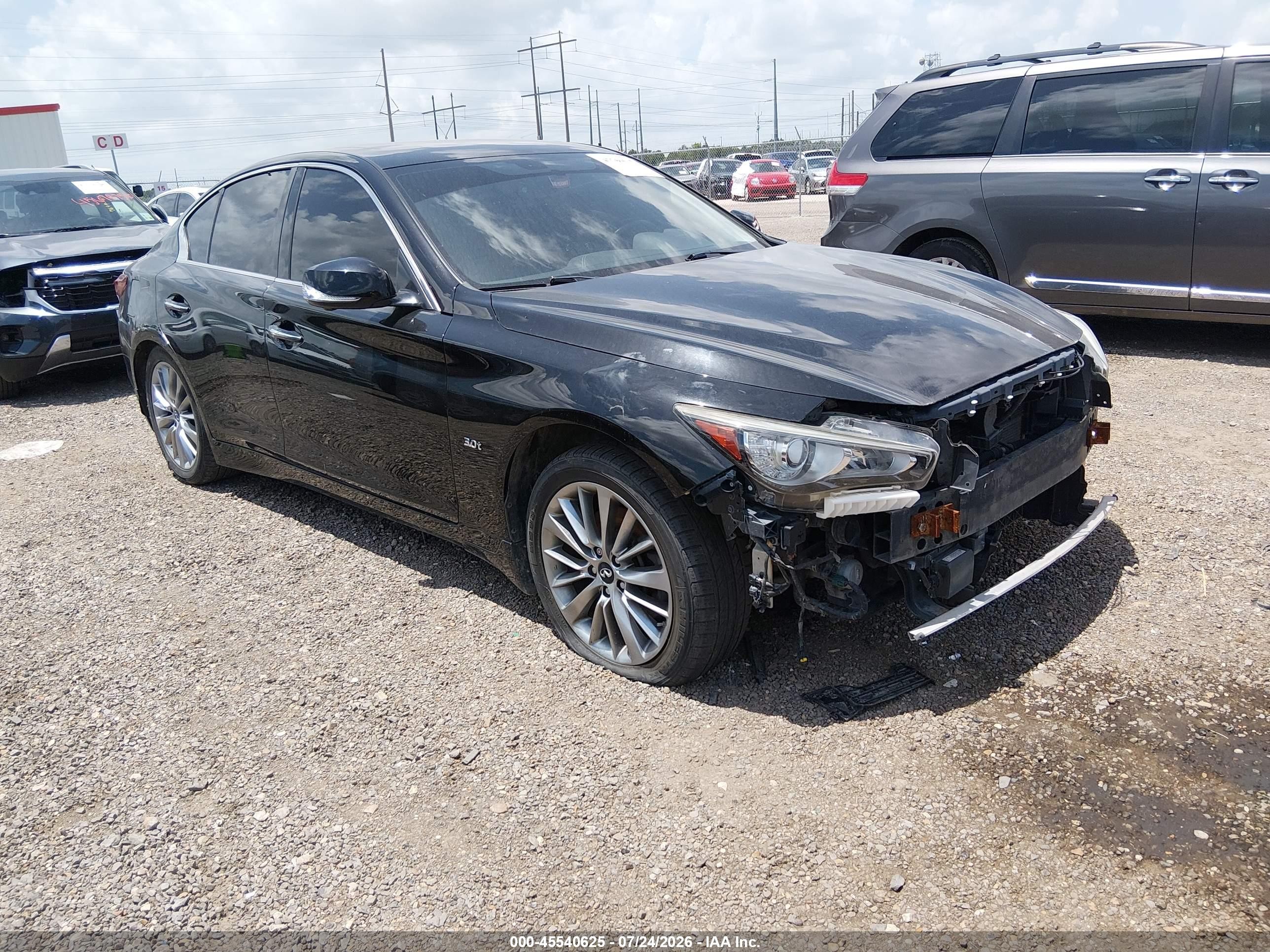 2018 Infiniti Q50 Luxe, VIN JN1EV7AR5JM431055 — Front end