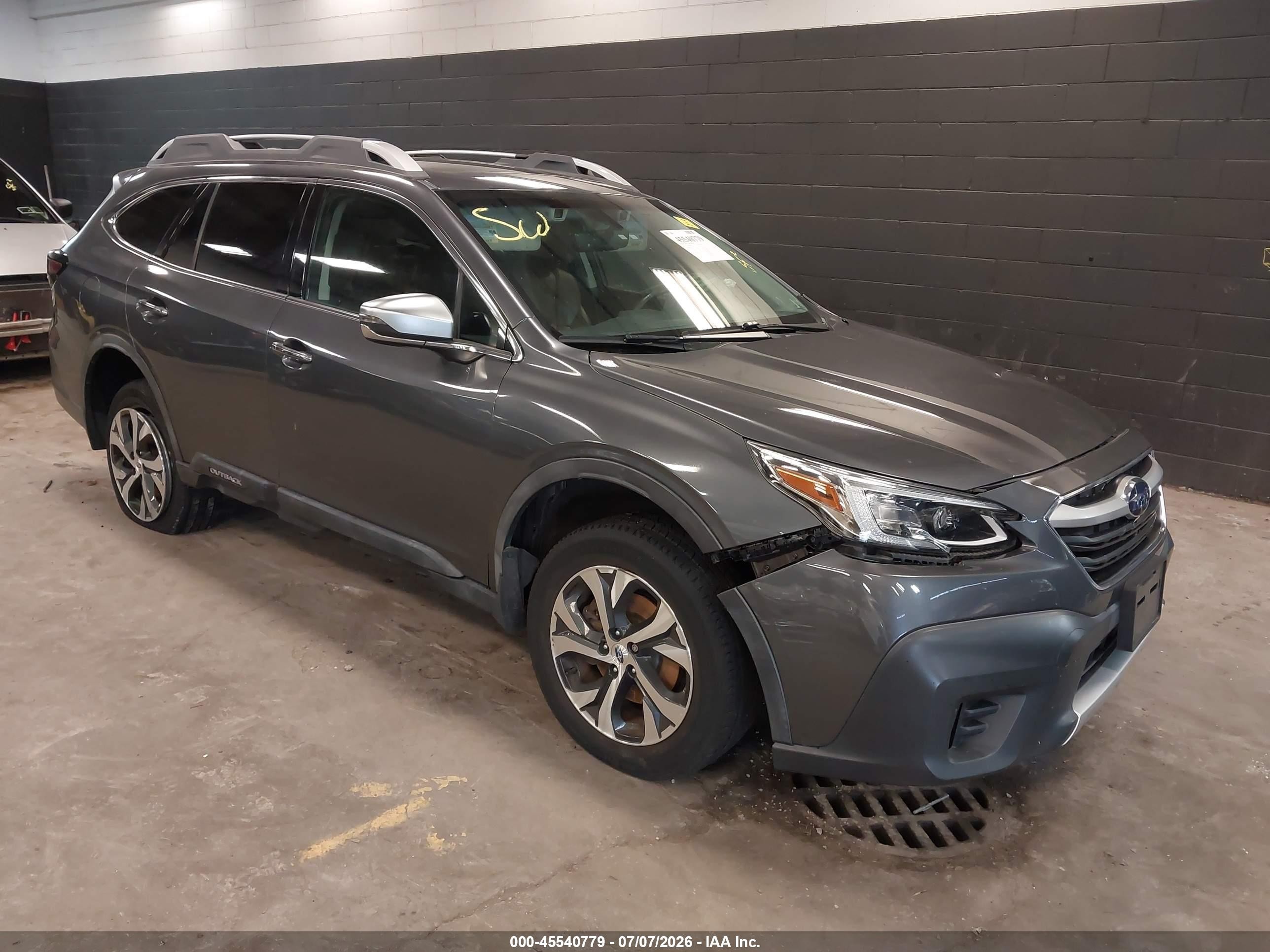 2020 Subaru Outback Touring, VIN 4S4BTAPC1L3135654 — Front end