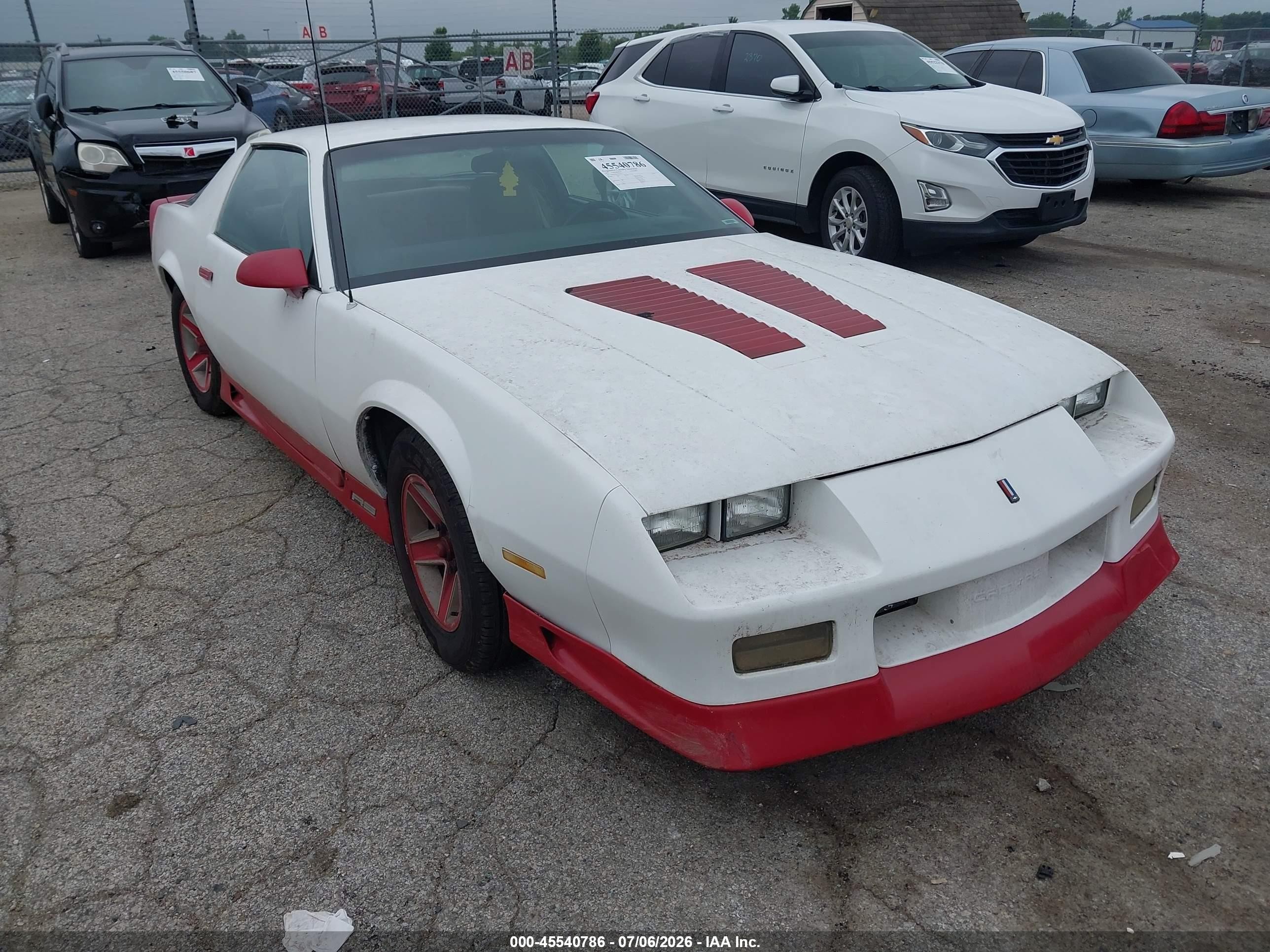 1992 Chevrolet Camaro RS, VIN 1G1FP23E6NL155255 — Бок