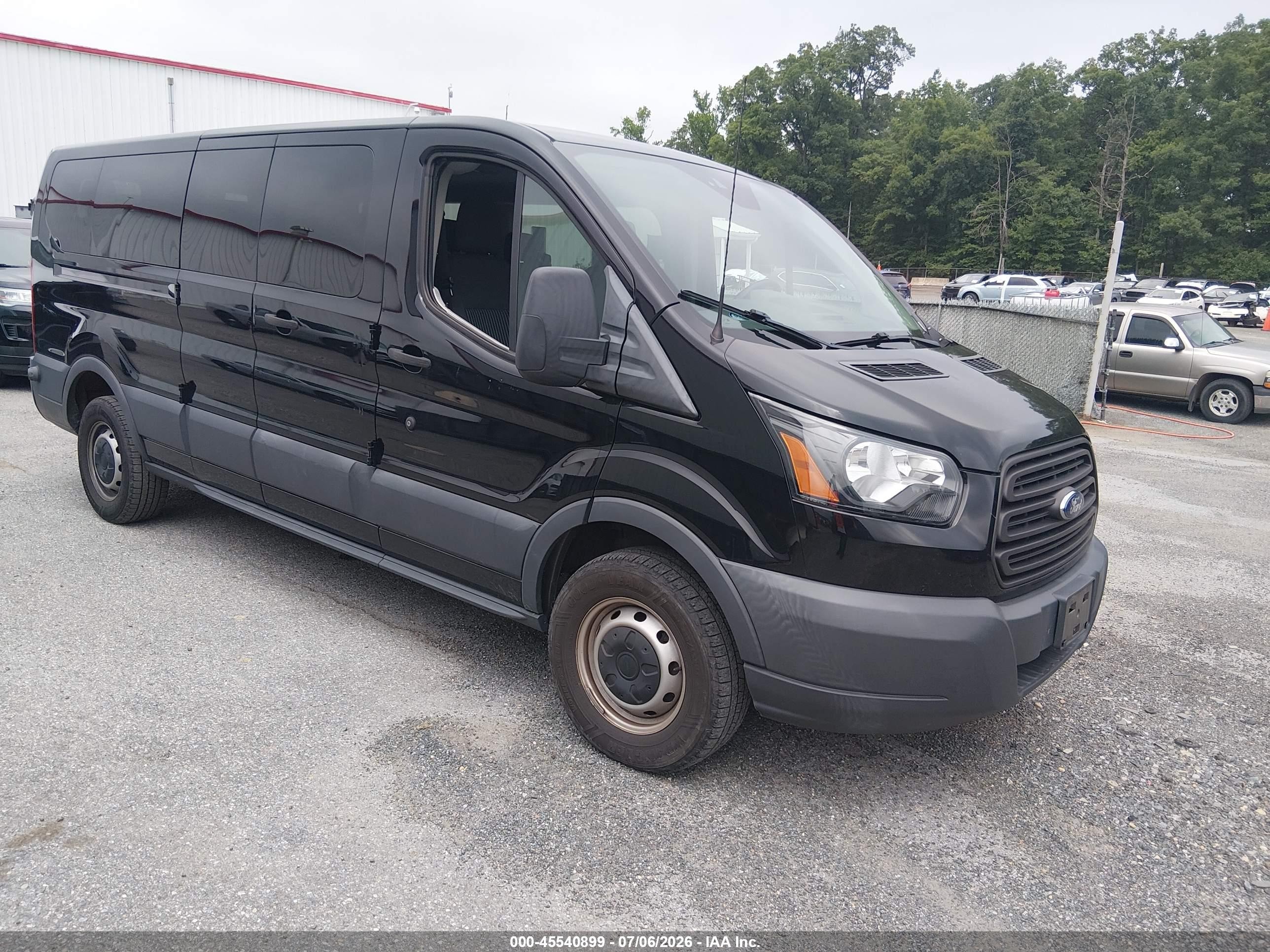2018 Ford Transit Passenger XL, VIN 1FBZX2ZMXJKB42662 — Normal wear