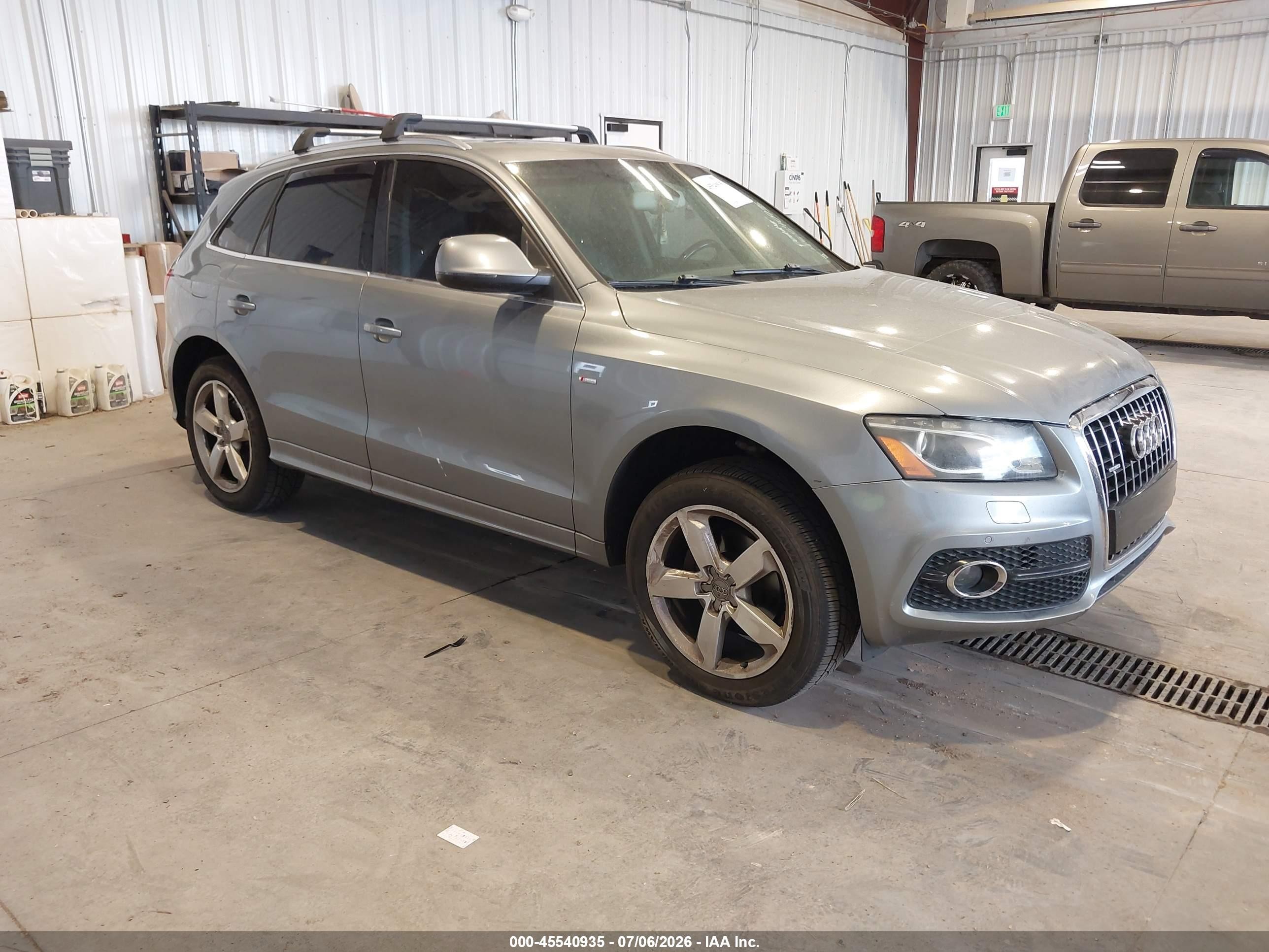 2011 Audi Q5 Premium Plus, VIN WA1DKAFP6BA001330 — Normal wear