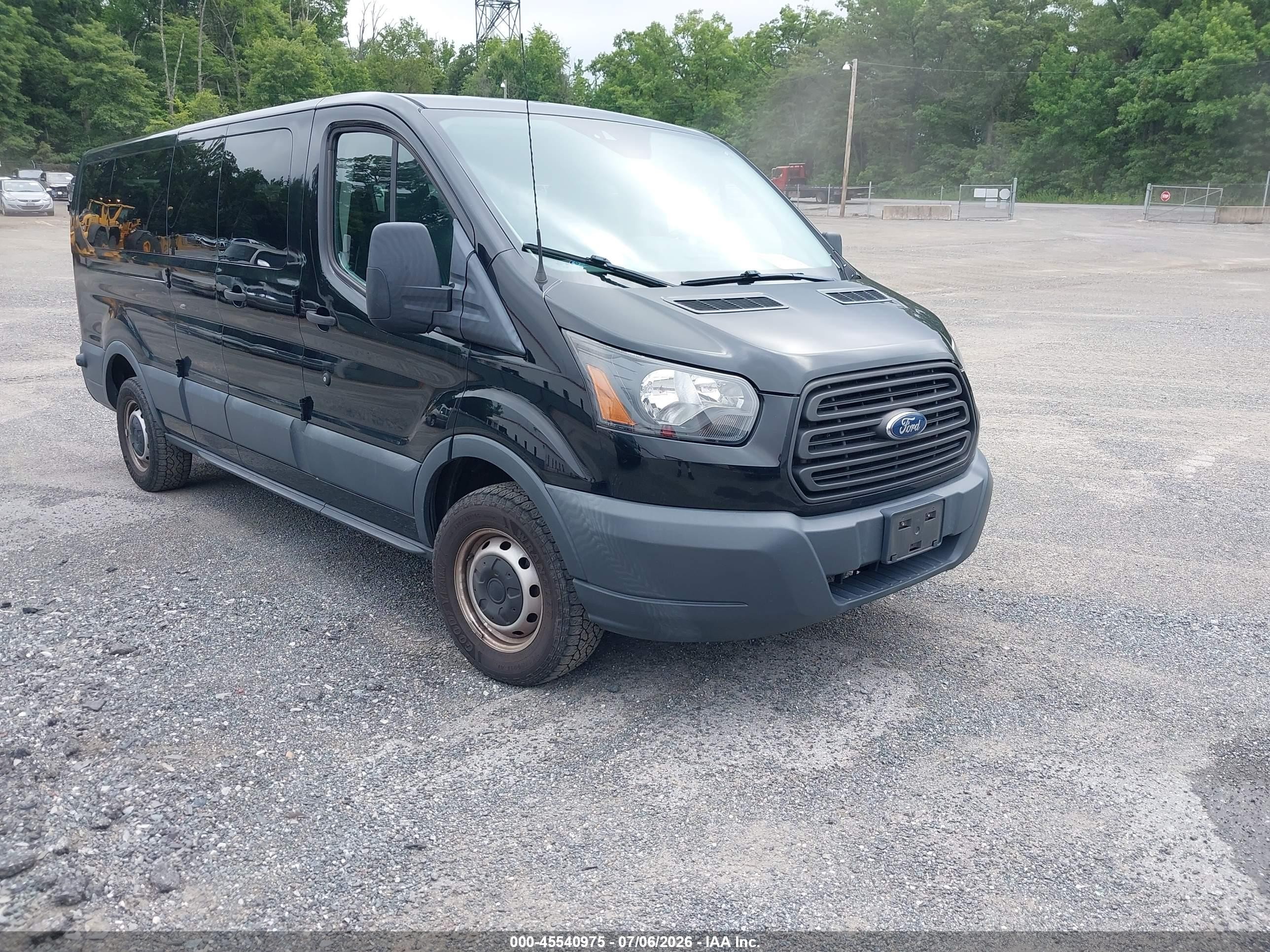 2018 Ford Transit Passenger XL, VIN 1FBZX2ZM5JKB52743 — Normal wear