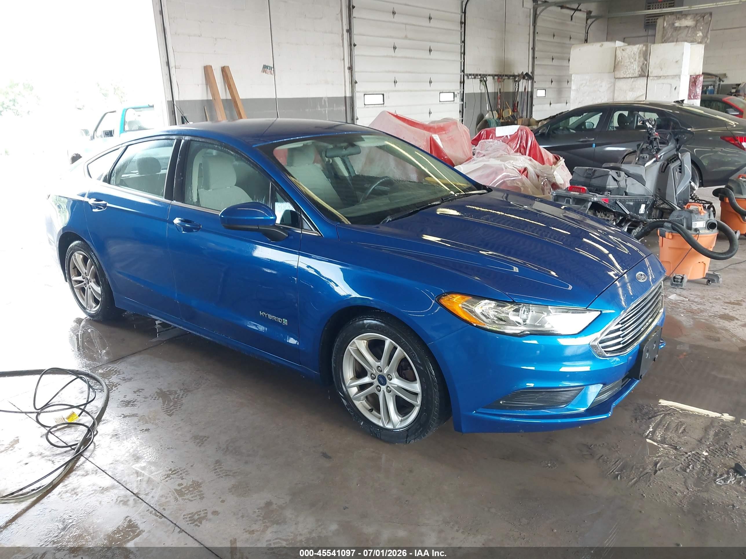 2018 Ford Fusion S, VIN 3FA6P0UU6JR122307 — Normal wear