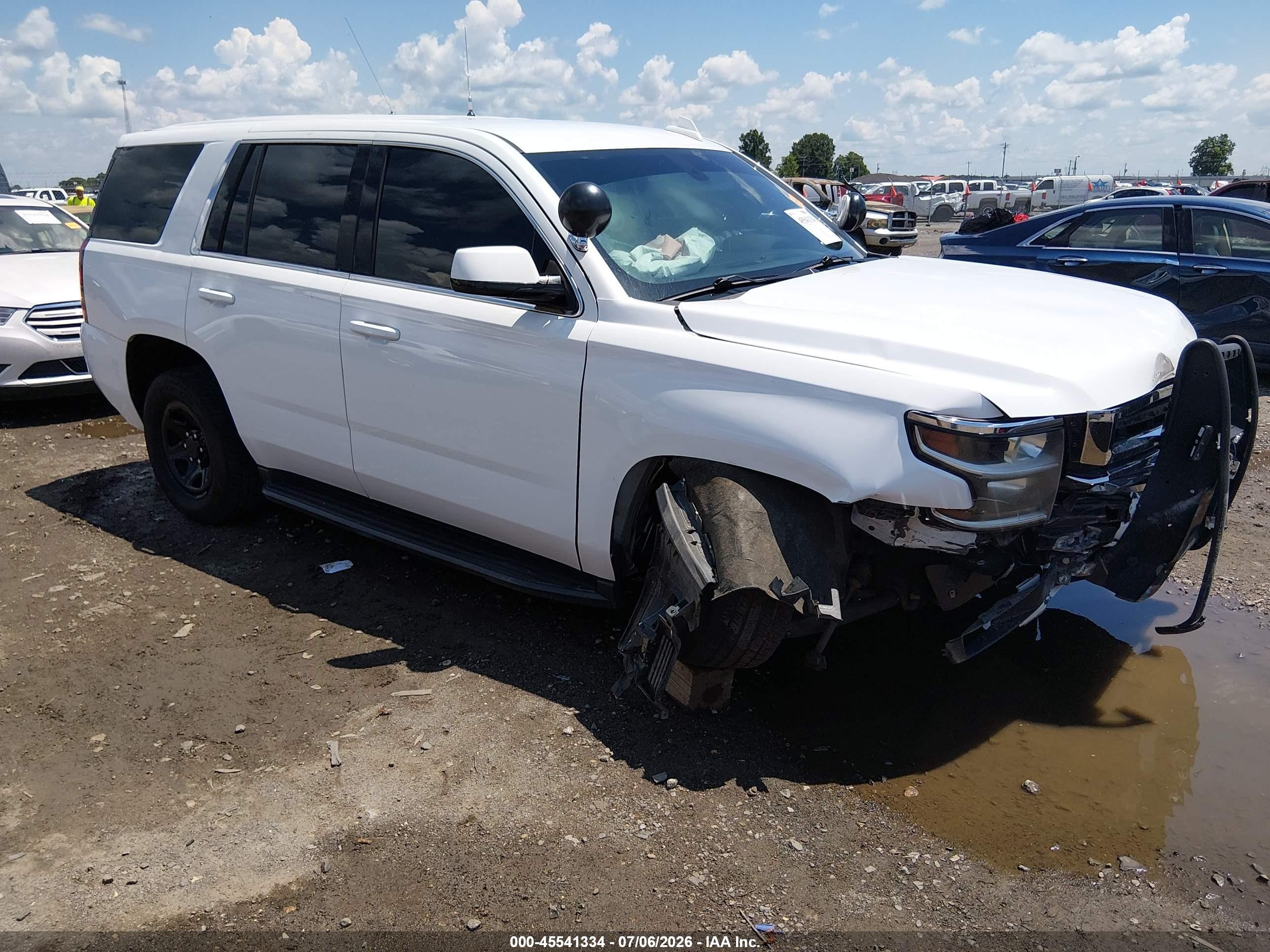 2020 Chevrolet Tahoe Commercial, VIN 1GNLCDEC7LR158891 — Front end