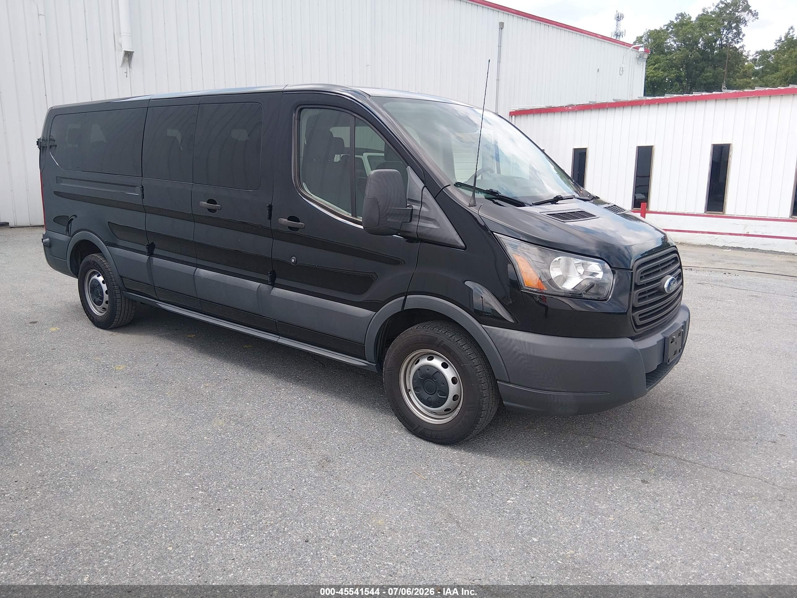 2018 Ford Transit Passenger XL, VIN 1FBZX2ZM7JKB42666 — Normal wear