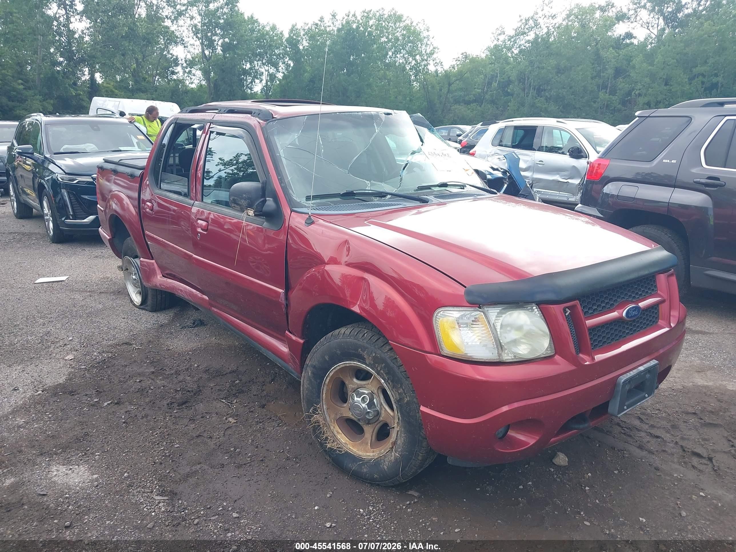 2004 Ford Explorer Sport Trac XLS, VIN 1FMZU77K24UB69622 — Rollover