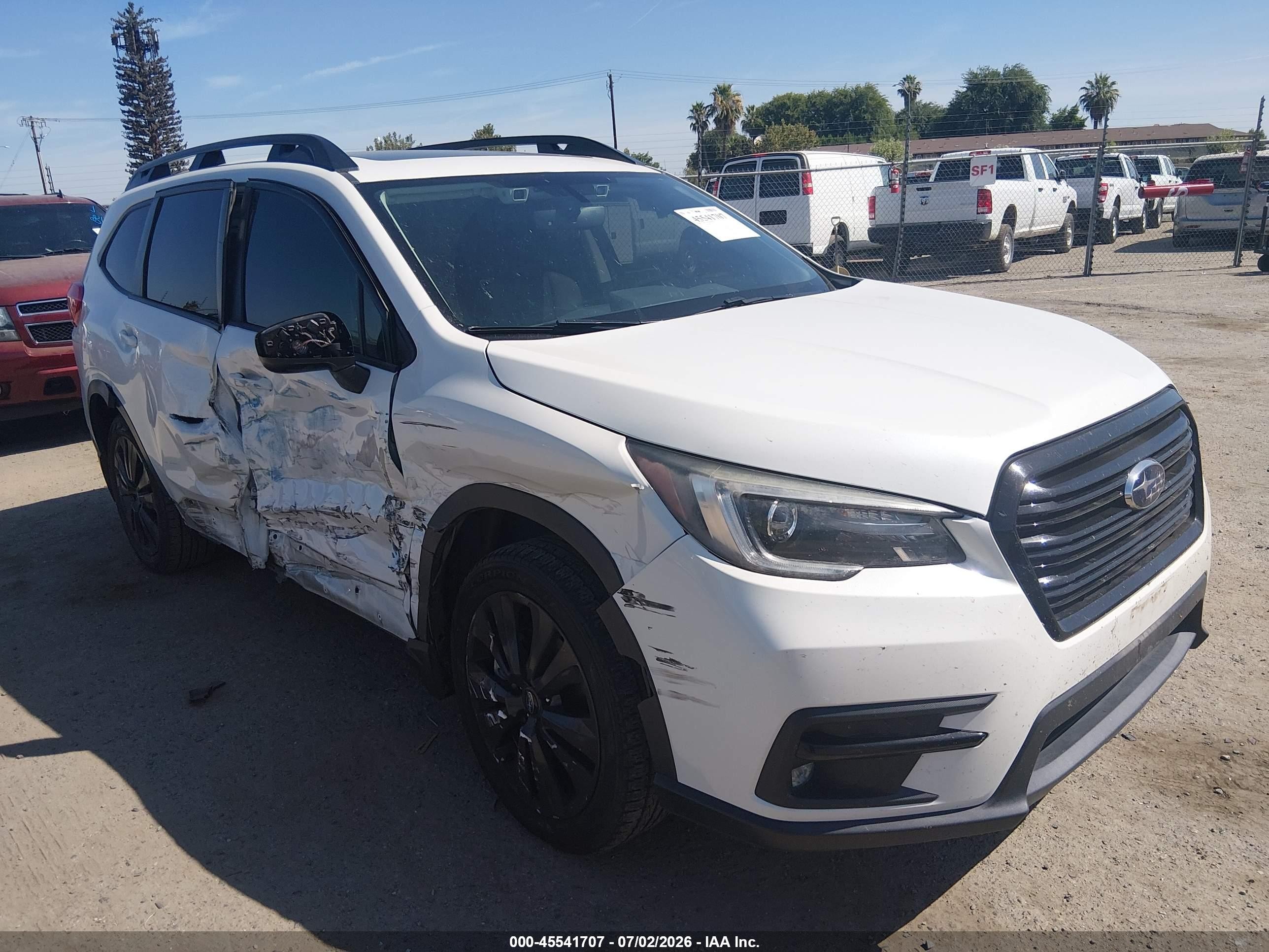2022 Subaru Ascent Onyx, VIN 4S4WMAJD5N3431991 — Side
