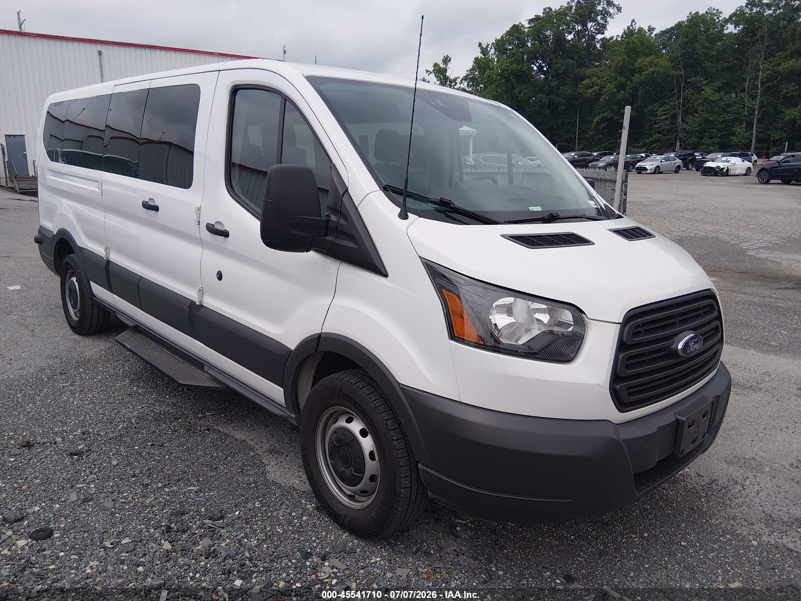 2018 Ford Transit Passenger XL, VIN 1FBZX2ZM0JKA11756 — Normal wear