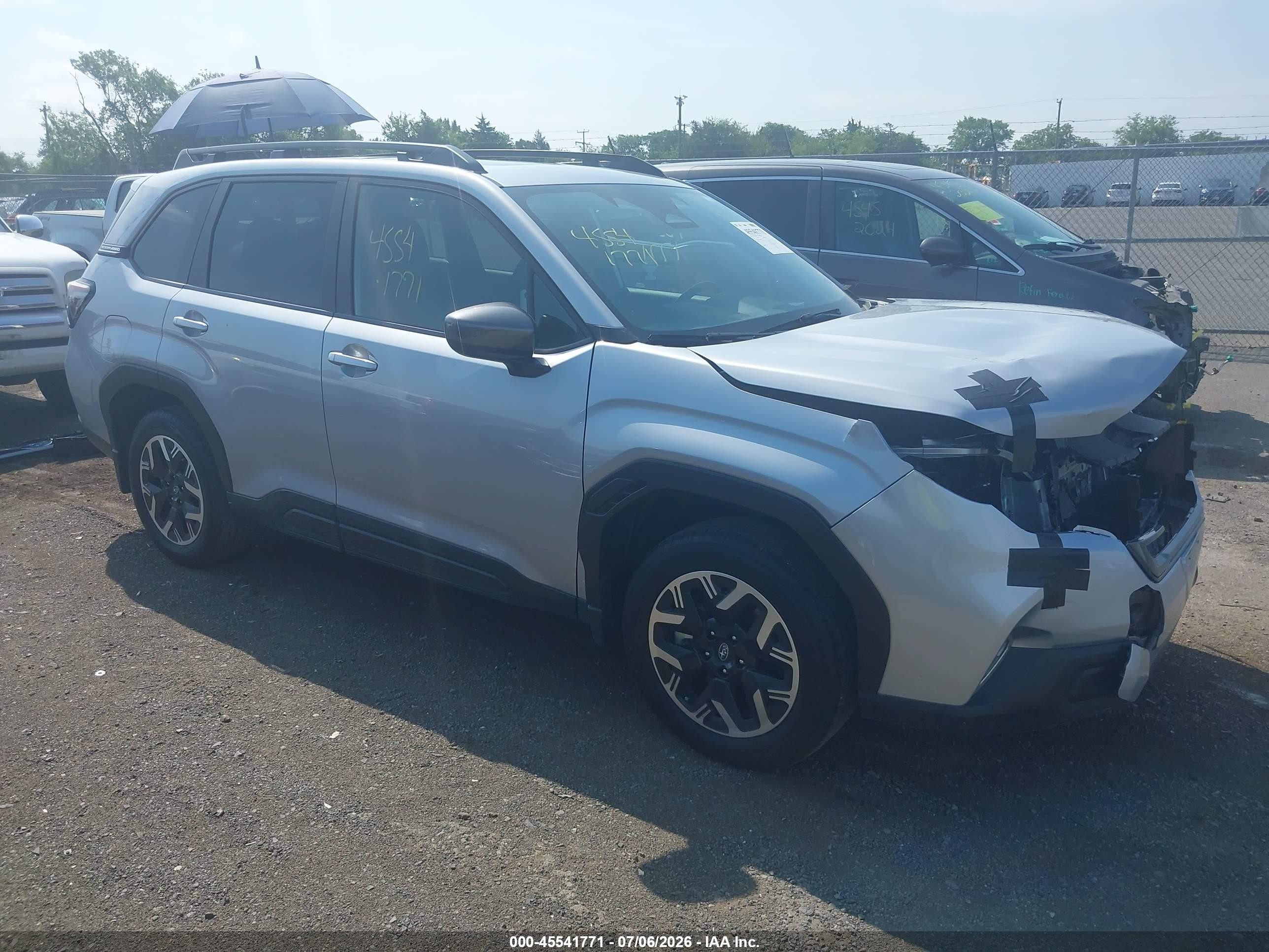 2025 Subaru Forester Premium, VIN JF2SLDDC4SH498656 — Front end