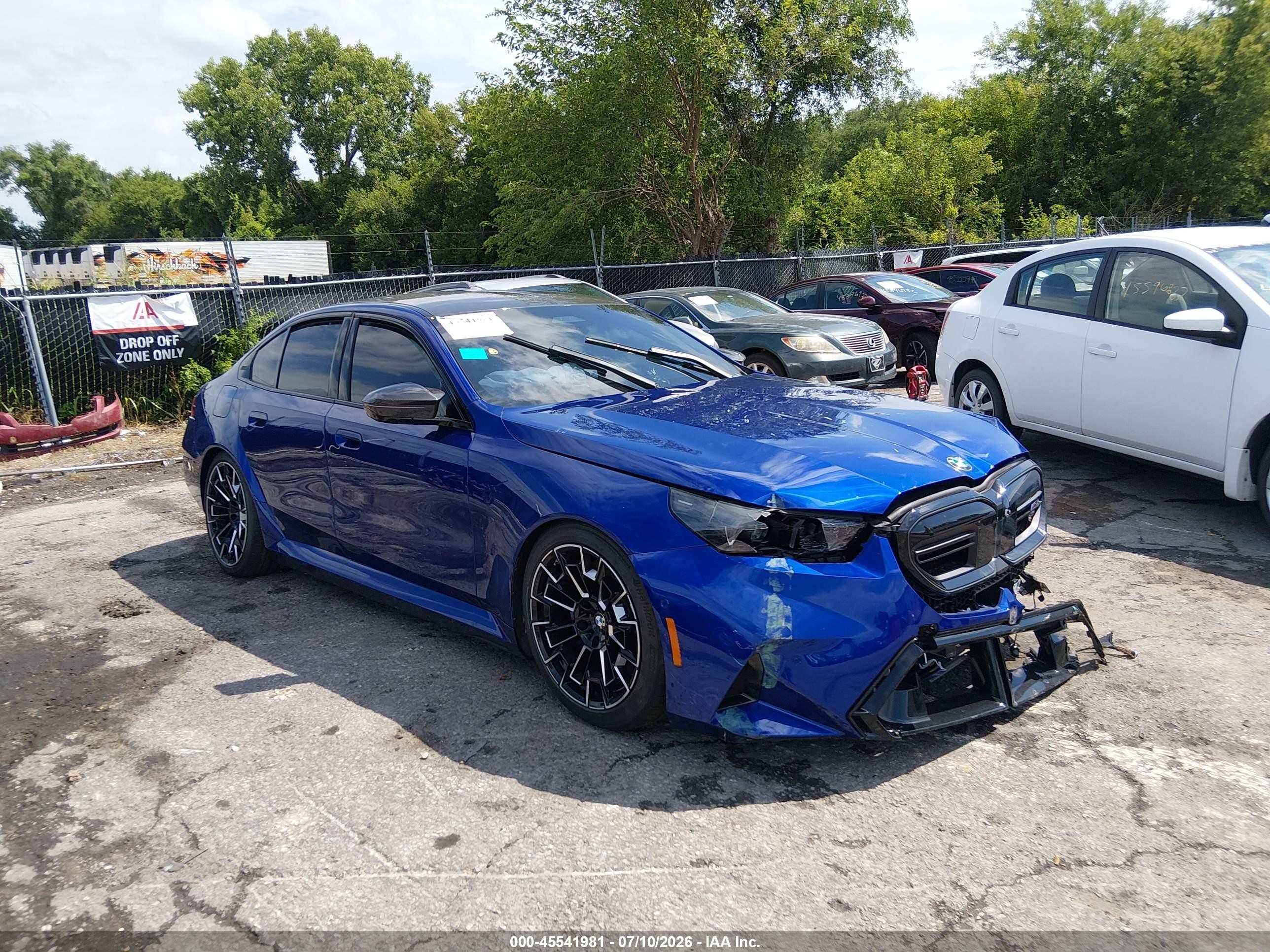 2025 BMW M5, VIN WBS83FK06SCT09928 — Перед