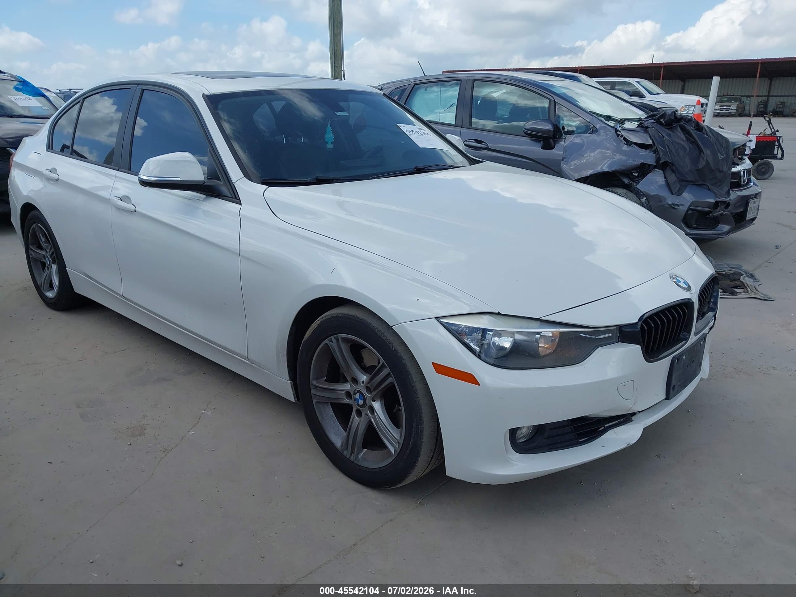 2015 BMW 3 Series 328i, VIN WBA3A5C51FP605415 — Normal wear