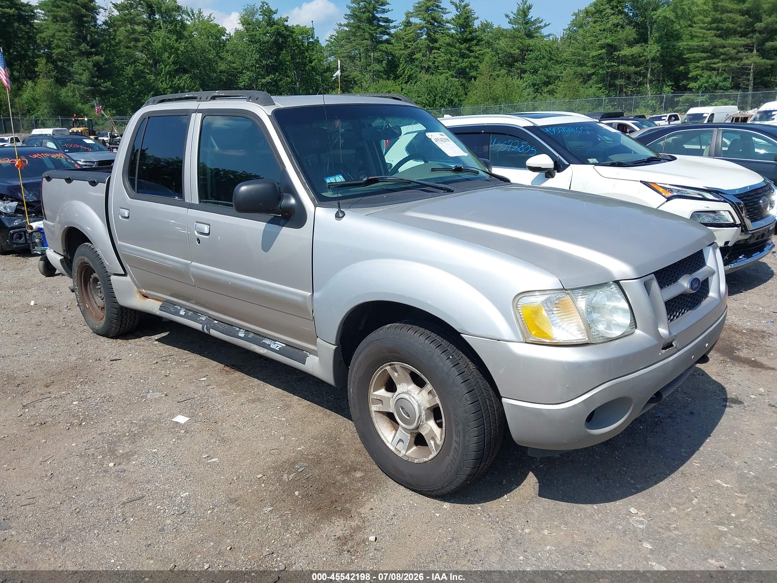 2003 Ford Explorer Sport Trac XLS, VIN 1FMZU77E13UC41192 — Rear end