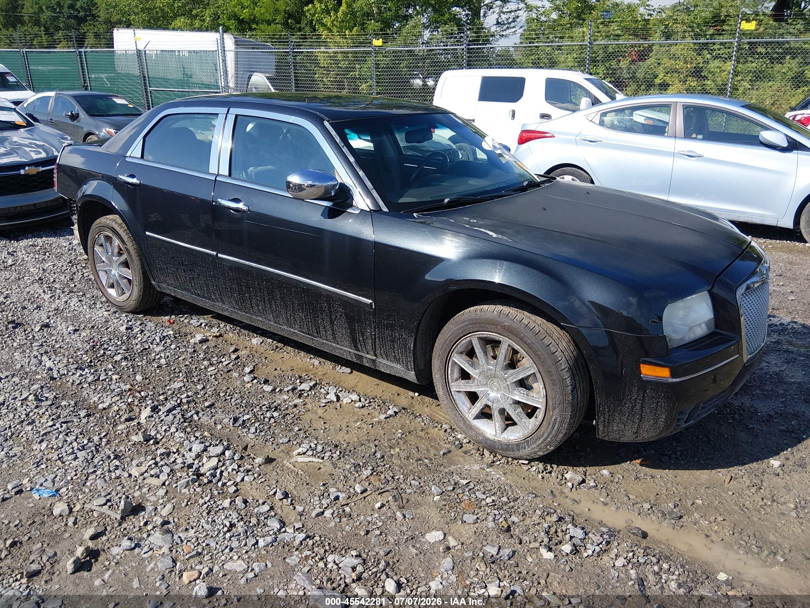 2007 Chrysler 300 Limited, VIN 2C3LK53GX7H790477 — Rear end