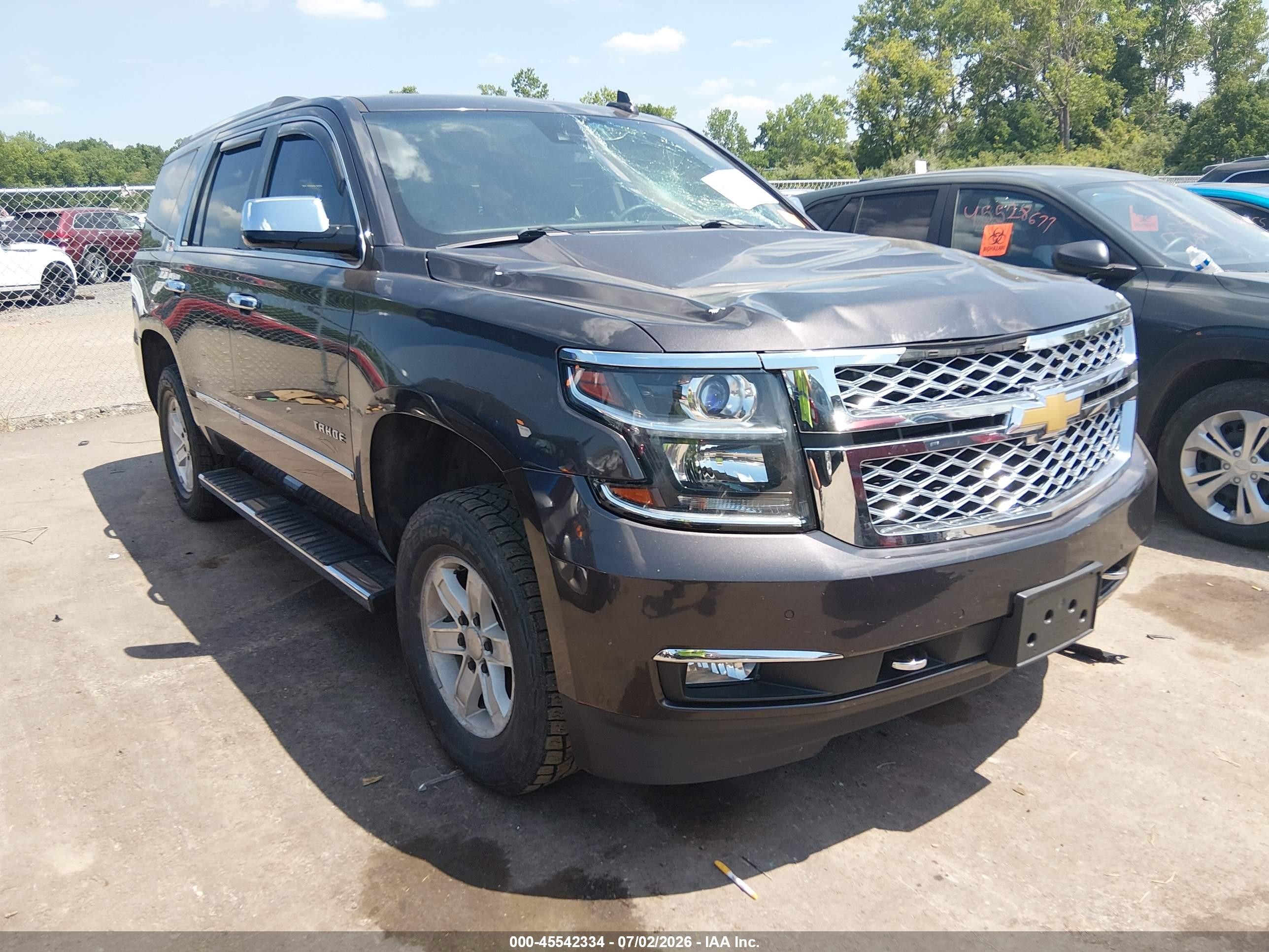 2017 Chevrolet Tahoe LT, VIN 1GNSKBKCXHR289862 — Стихия