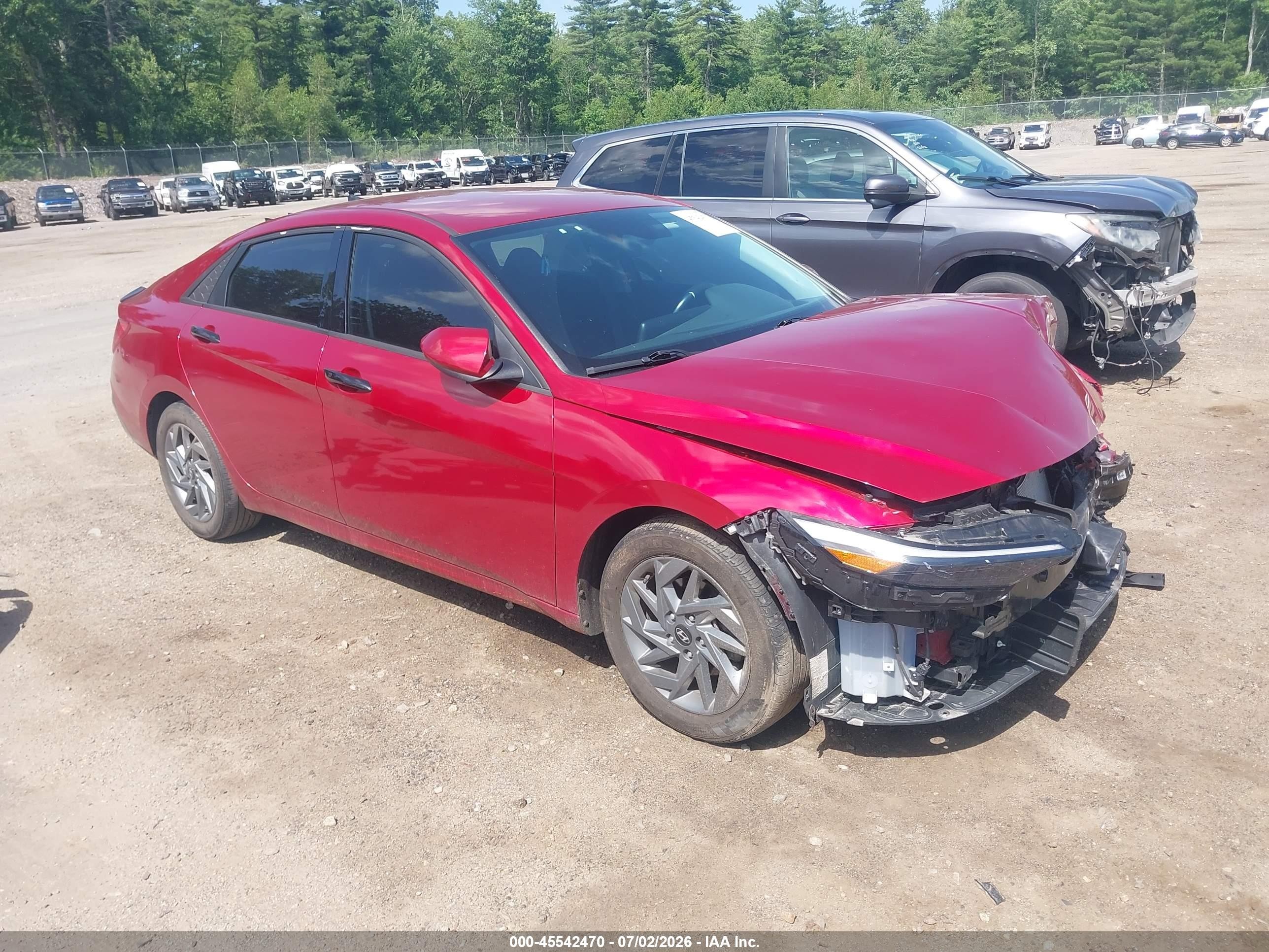 2024 Hyundai Elantra SEL, VIN KMHLM4DG7RU757592 — Front end