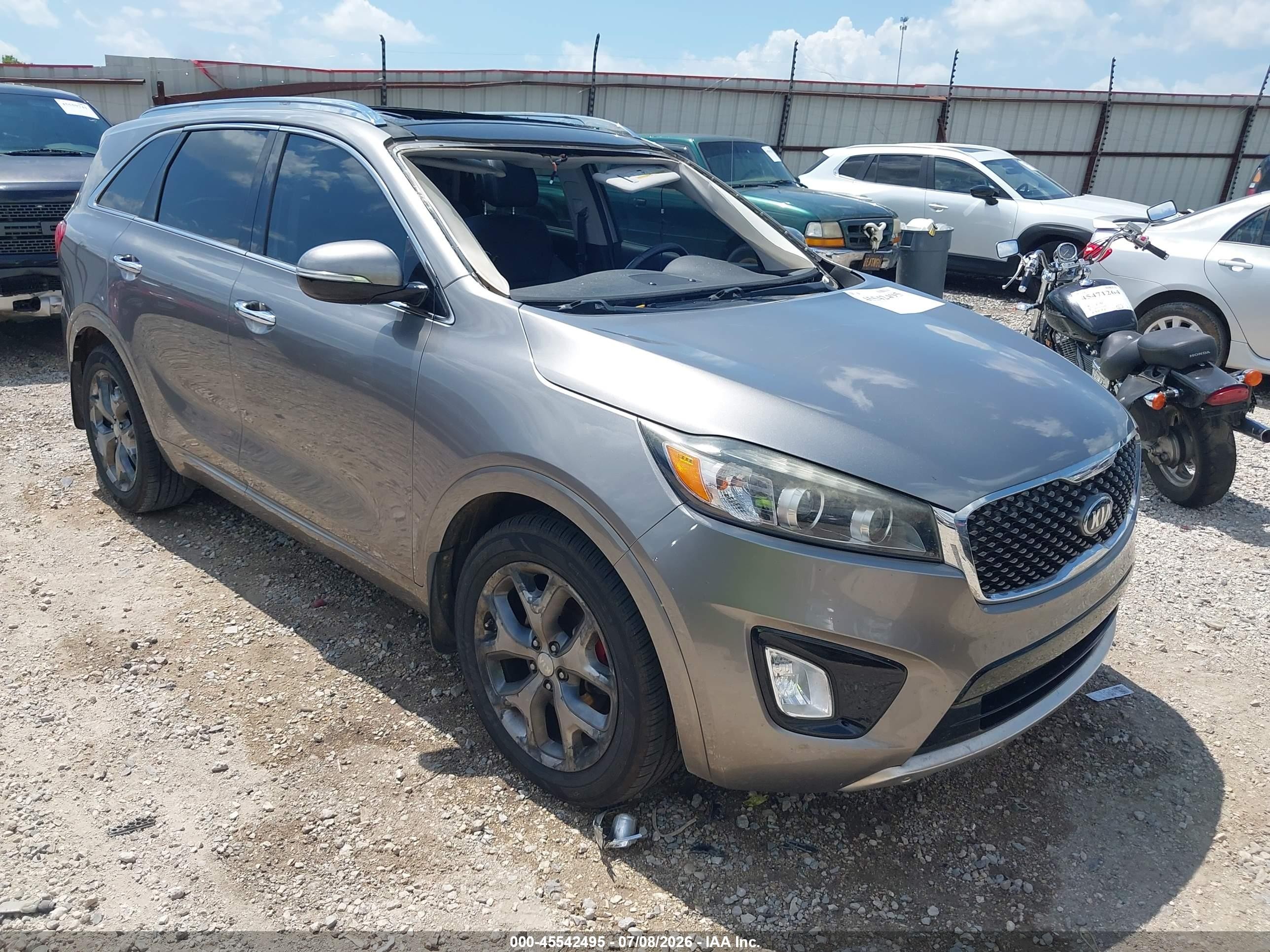 2017 Kia Sorento SXL, VIN 5XYPK4A52HG311820 — Roof