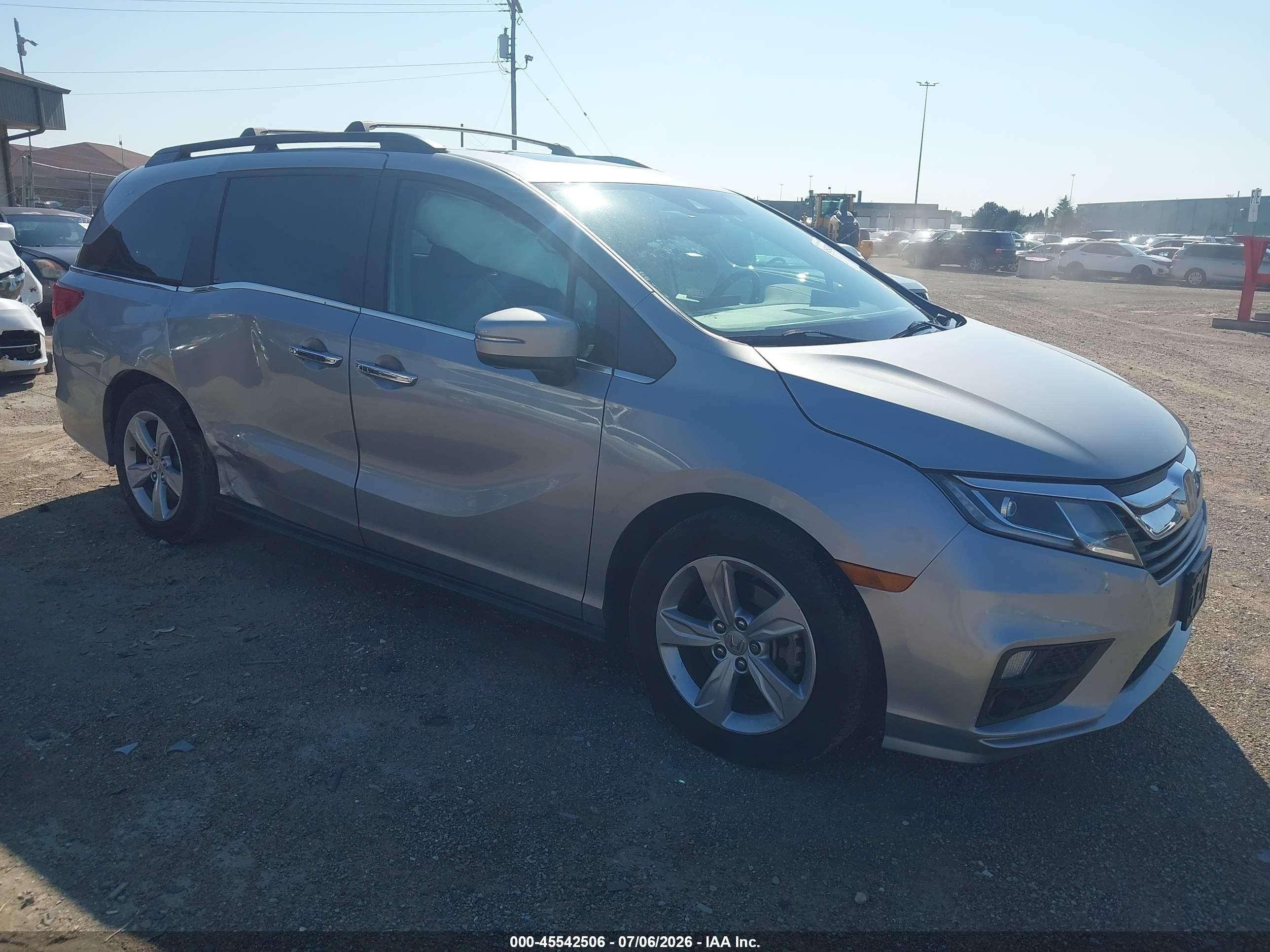 2019 Honda Odyssey EX-L, VIN 5FNRL6H73KB007984 — Side