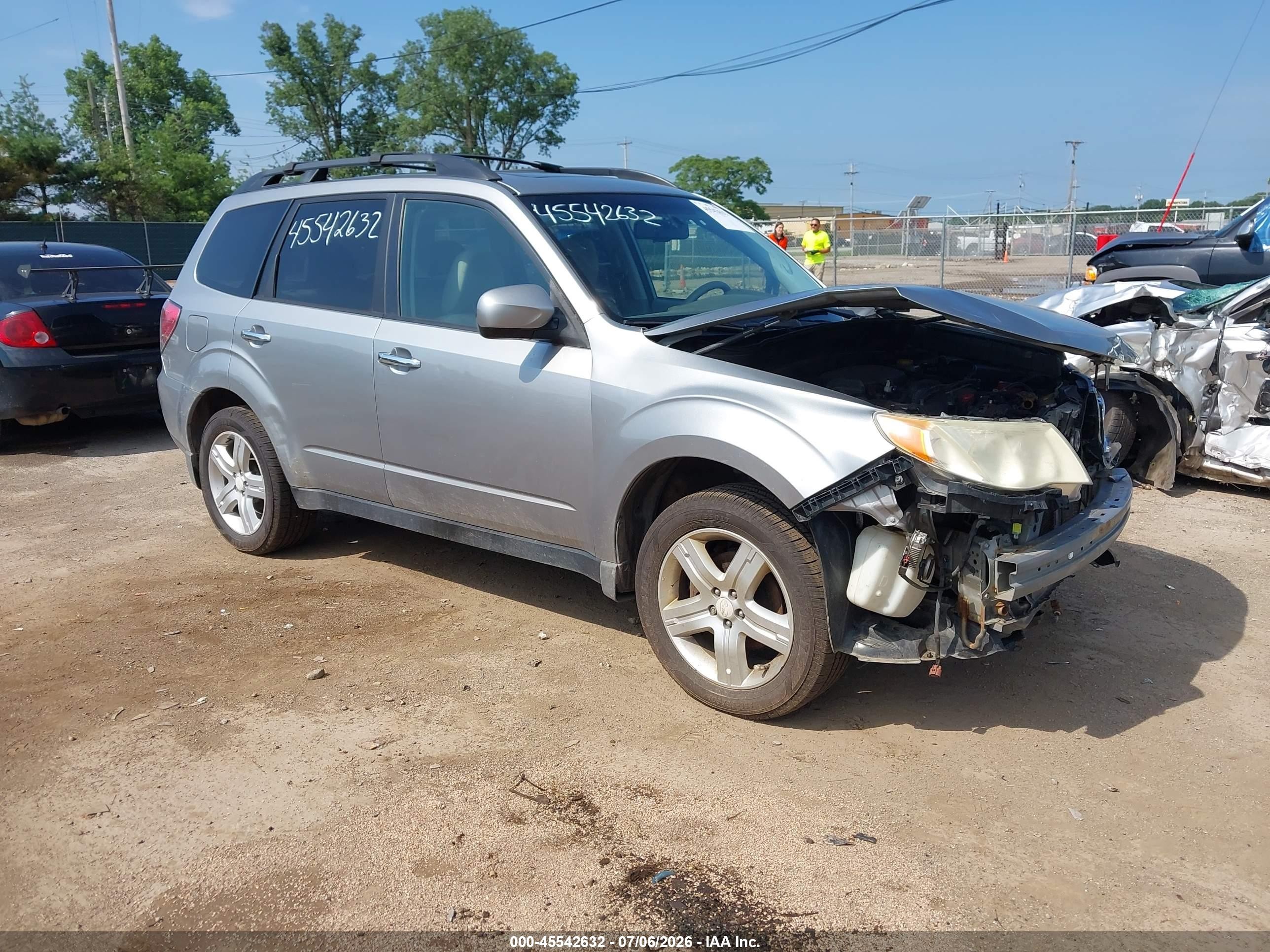 2009 Subaru Forester X, VIN JF2SH63609H711492 — Front end