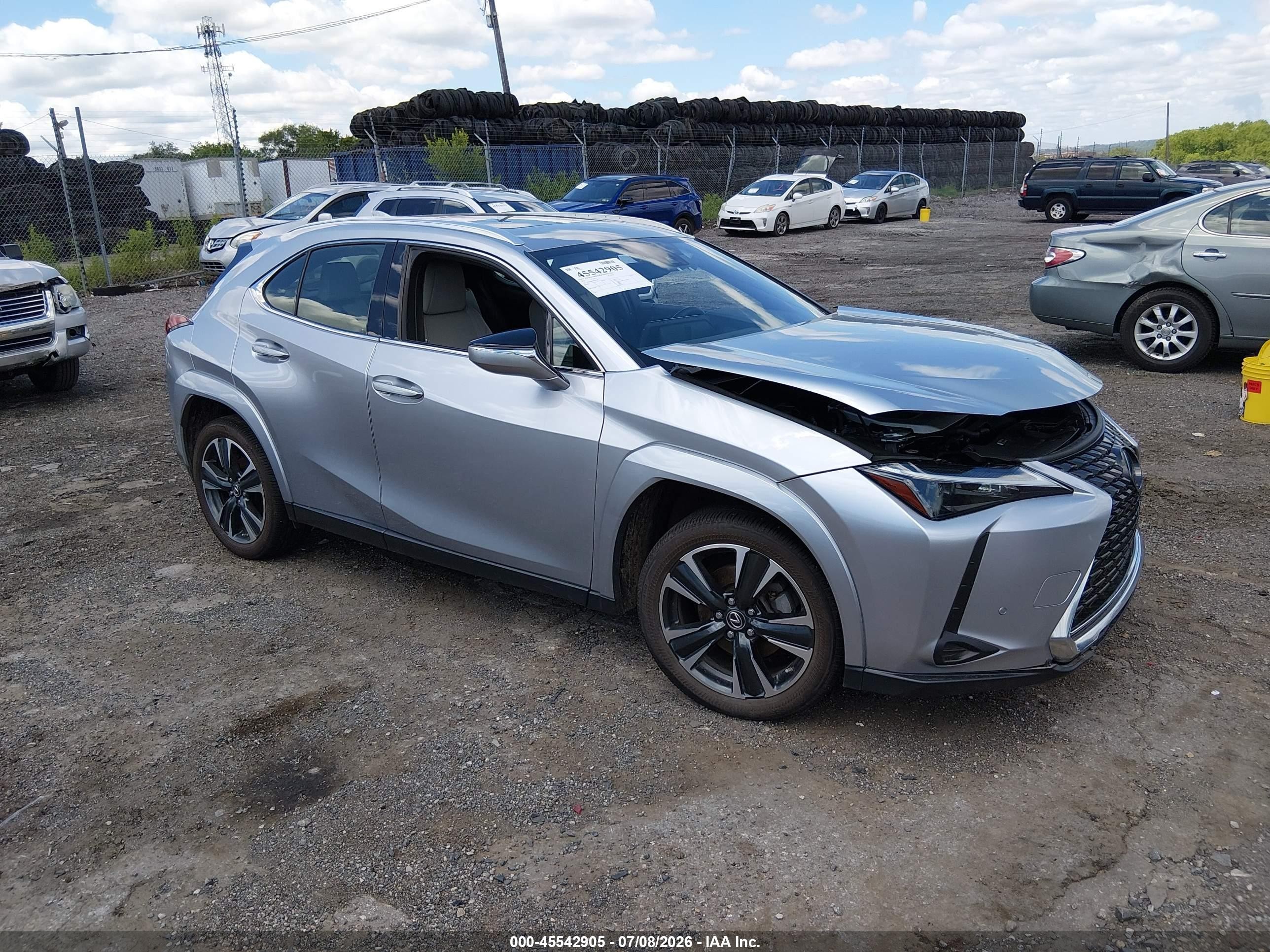 2023 Lexus UX 250h Premium, VIN JTHP9JBH6P2067289 — Перед