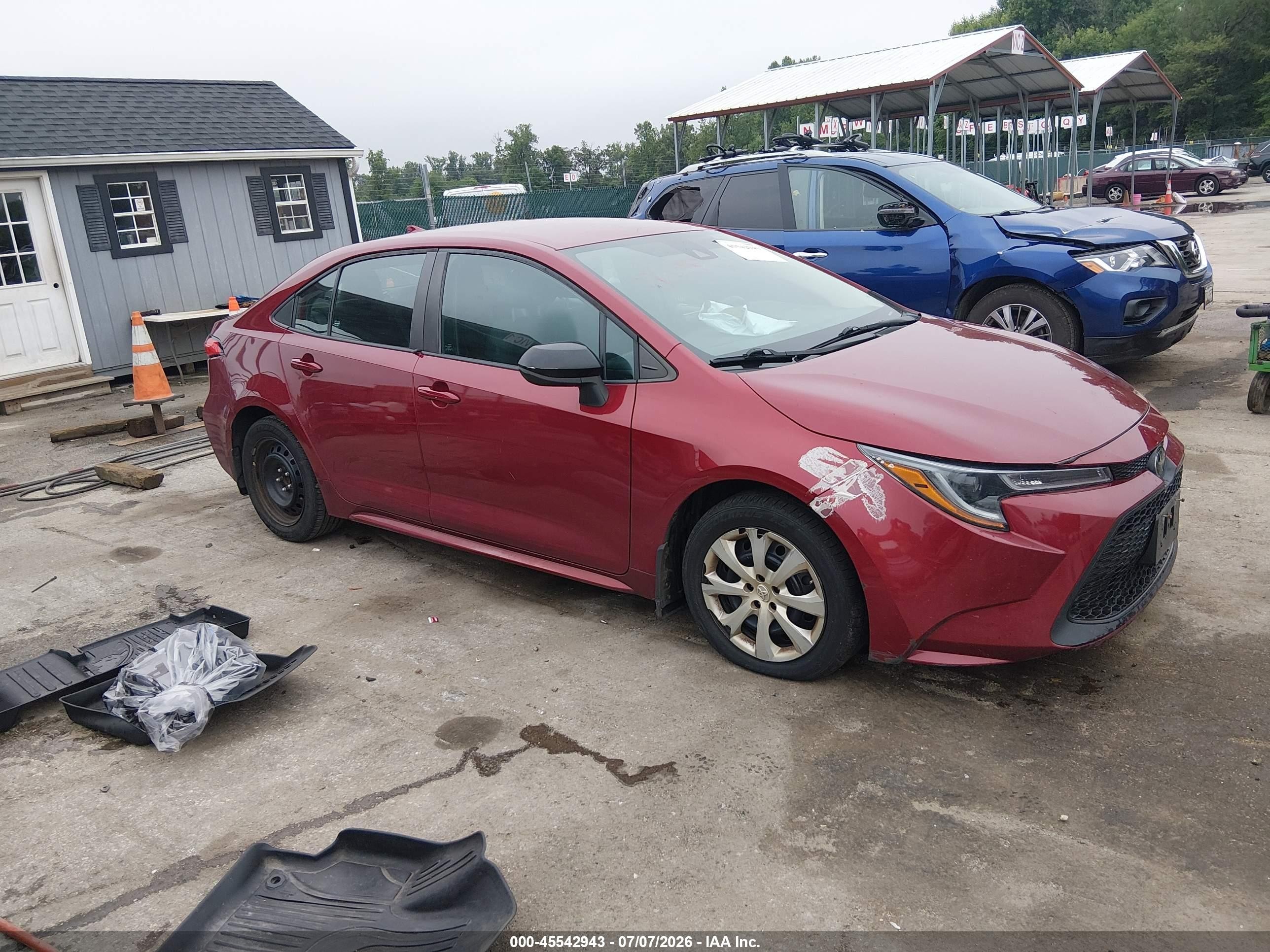 2022 Toyota Corolla LE, VIN 5YFEPMAE6NP390943 — Side