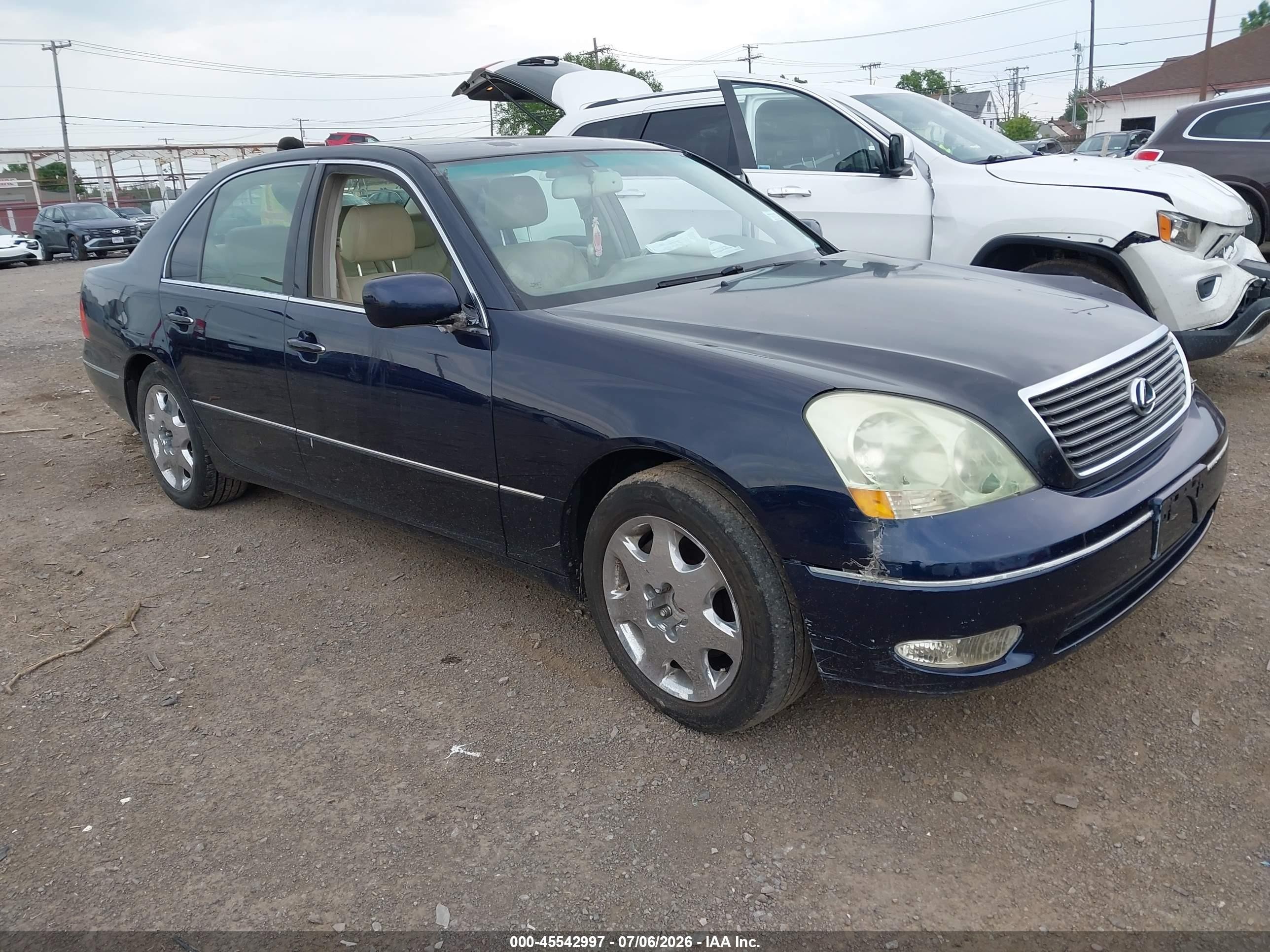 2003 Lexus LS 430, VIN JTHBN30F630094078 — Front end