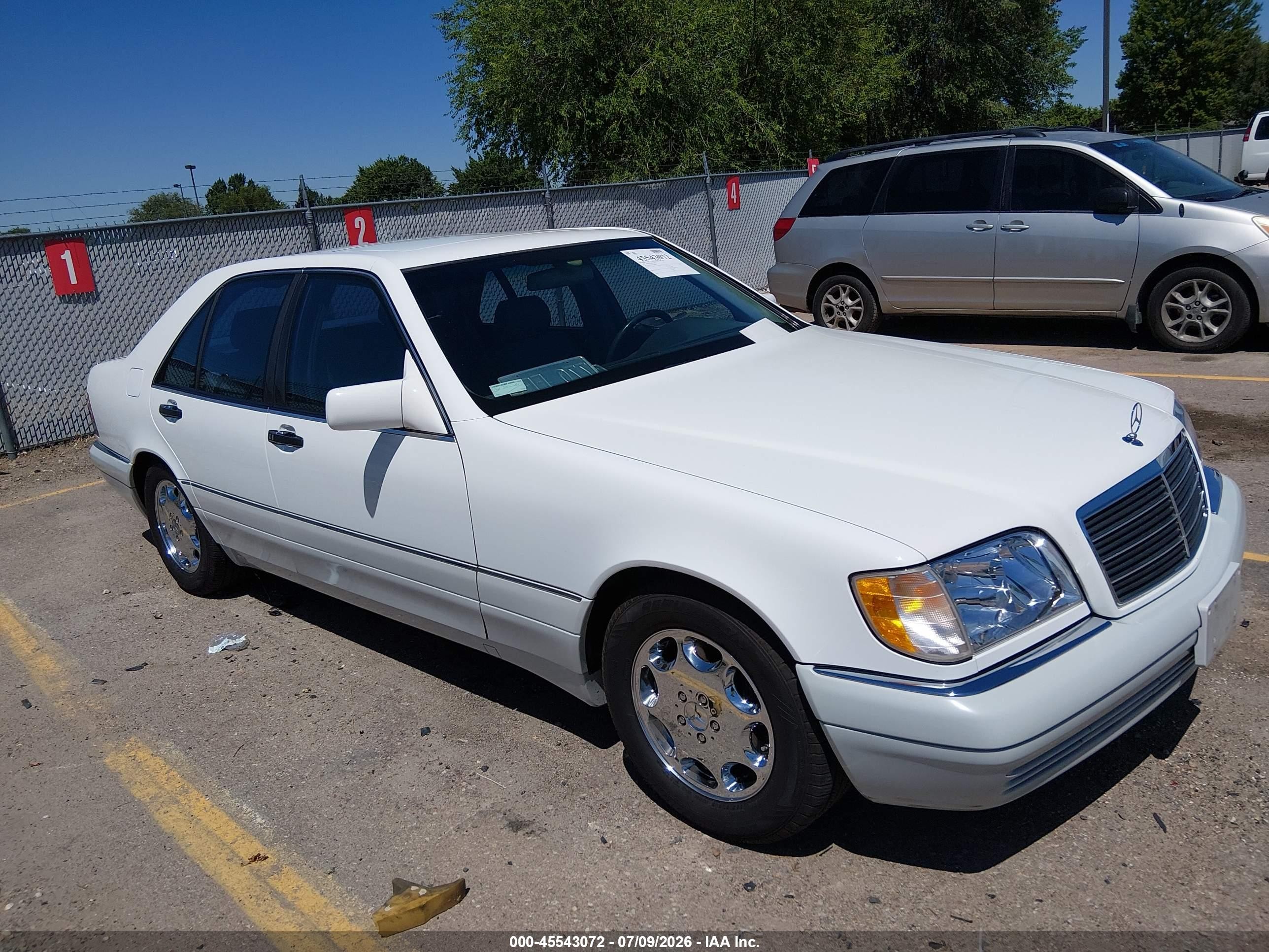 1995 Mercedes-Benz S 320, VIN WDBGA32E7SA244181 — Normal wear