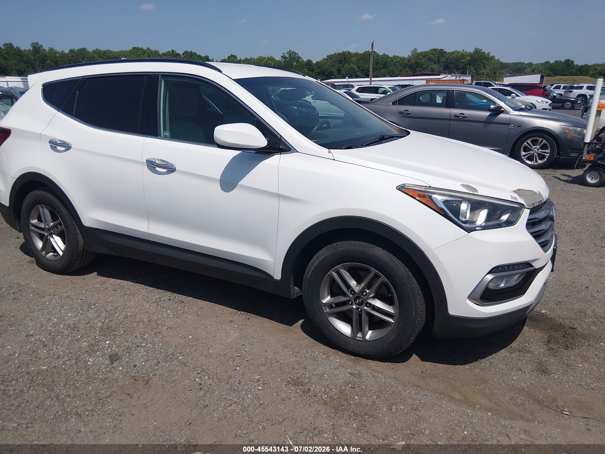 2017 Hyundai Santa Fe 2.4L, VIN 5NMZU3LB2HH013726 — Normal wear