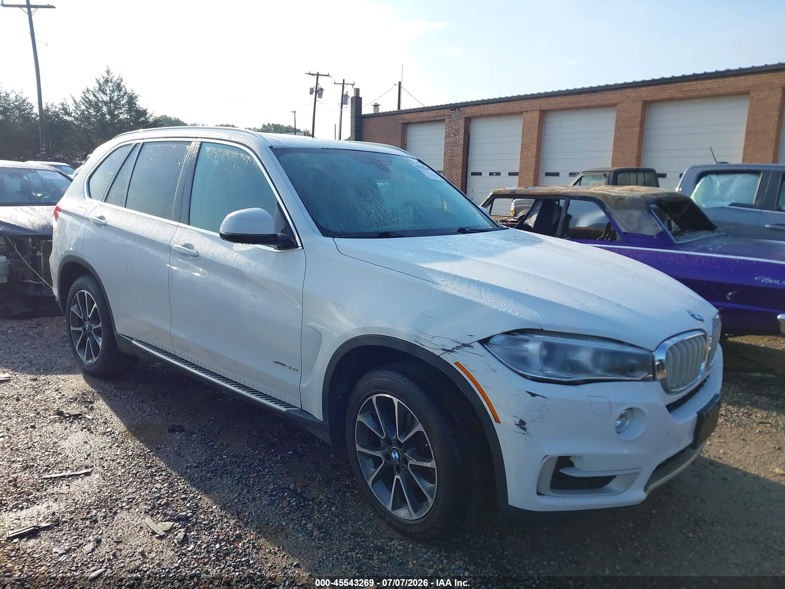 2015 BMW X5 xDrive35i, VIN 5UXKR0C56F0P05544 — Front end