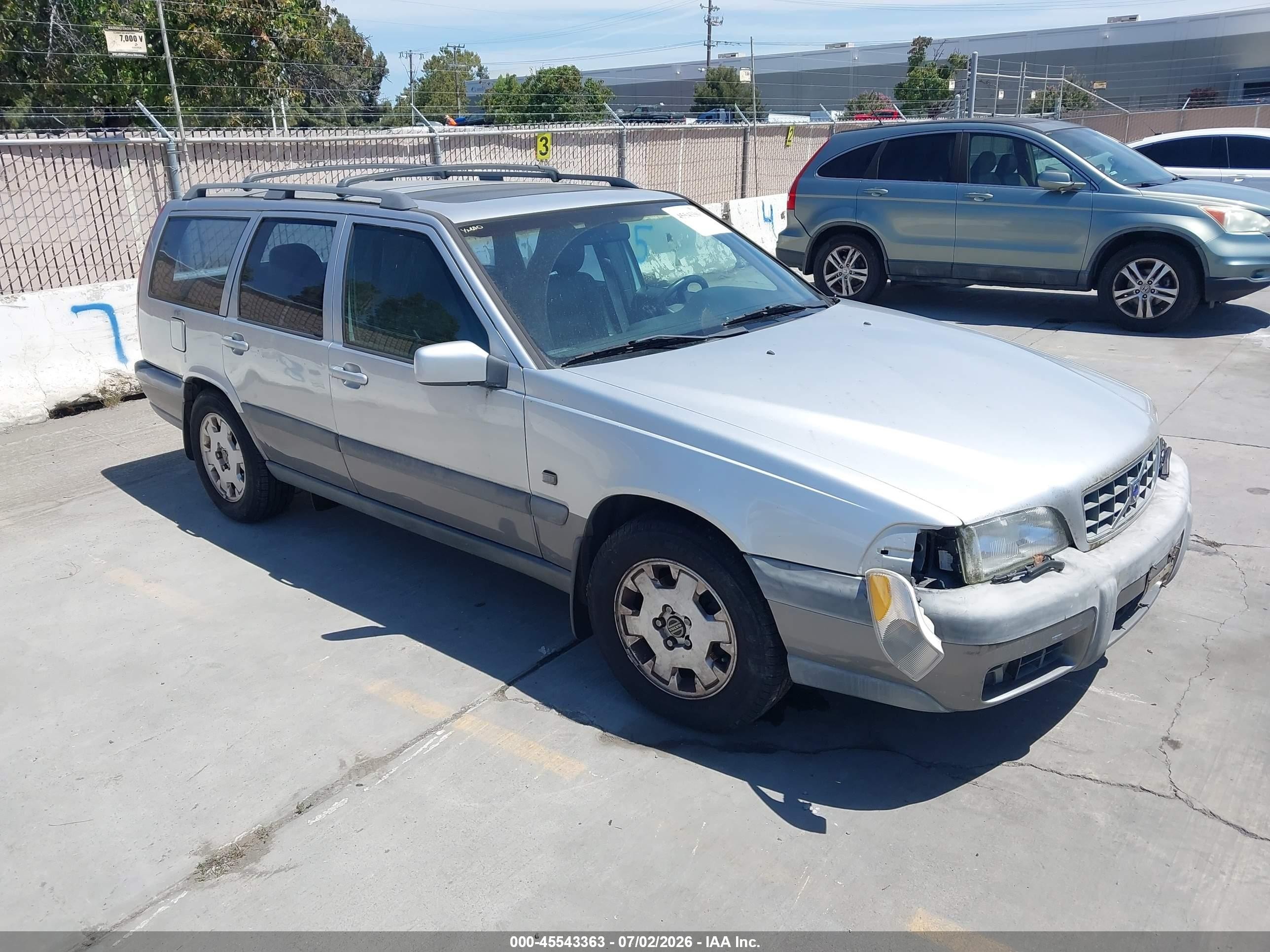 2000 Volvo V70, VIN YV1LZ56D6Y2666350 — Normal wear