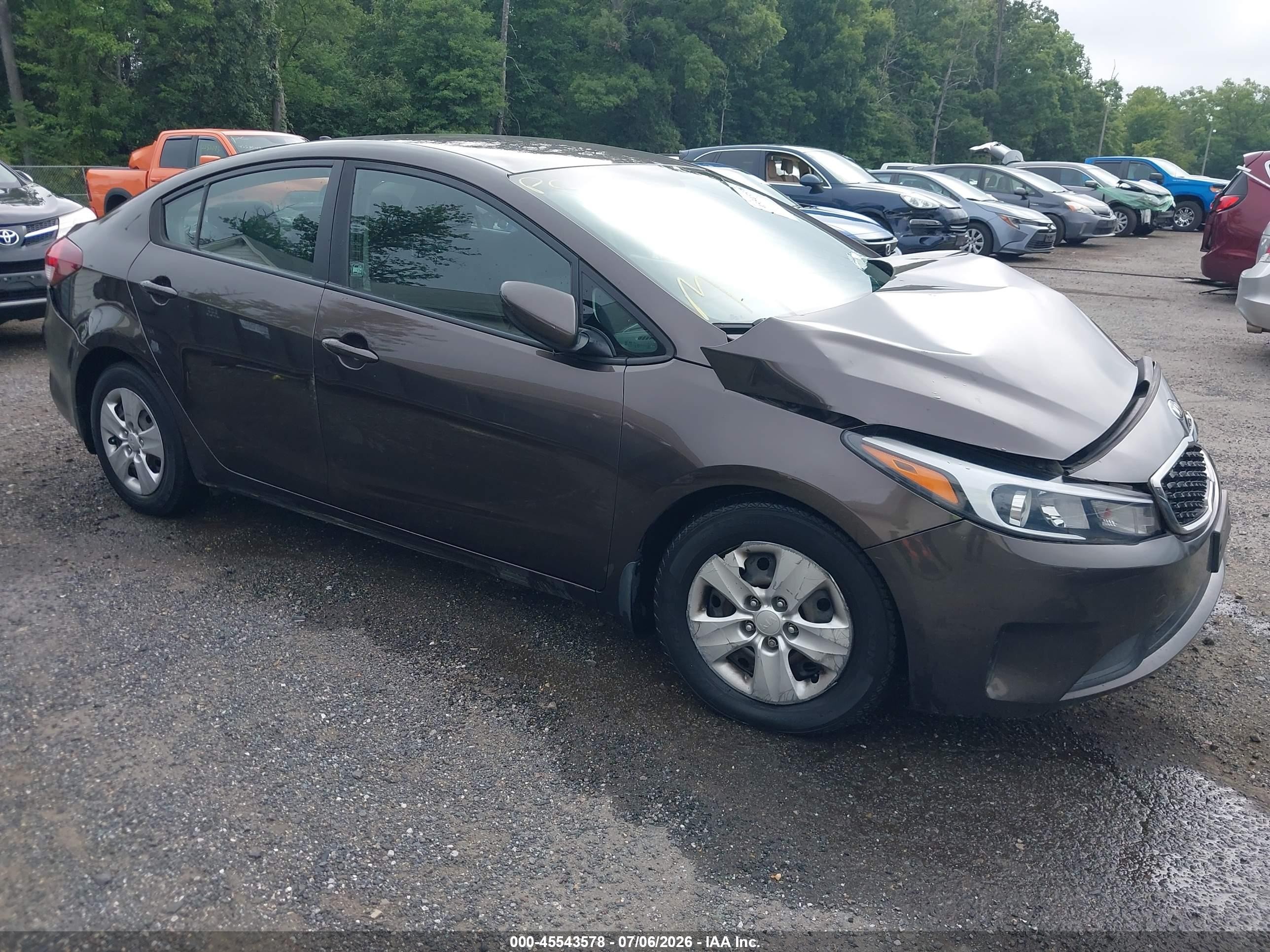 2018 Kia Forte LX, VIN 3KPFK4A77JE212636 — Front end