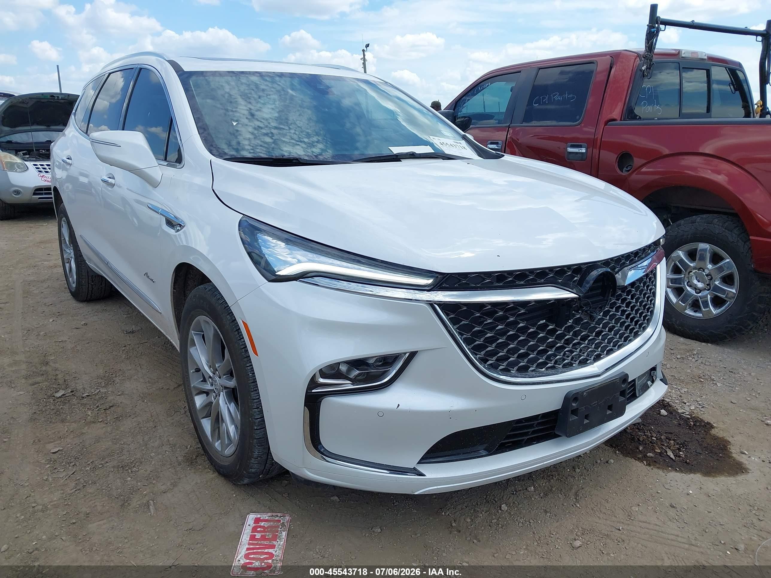 2024 Buick Enclave Avenir, VIN 5GAERDKW6RJ114968 — Front end