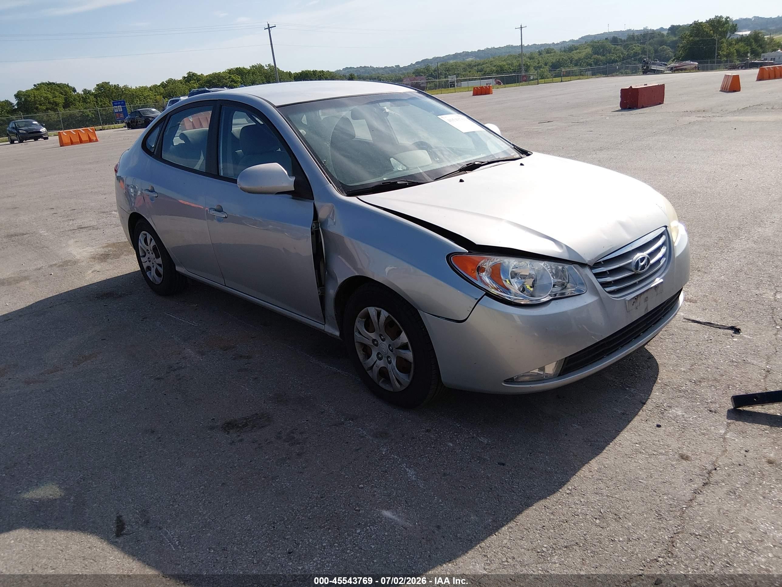 2010 Hyundai Elantra GLS, VIN KMHDU4AD0AU964599 — Front end