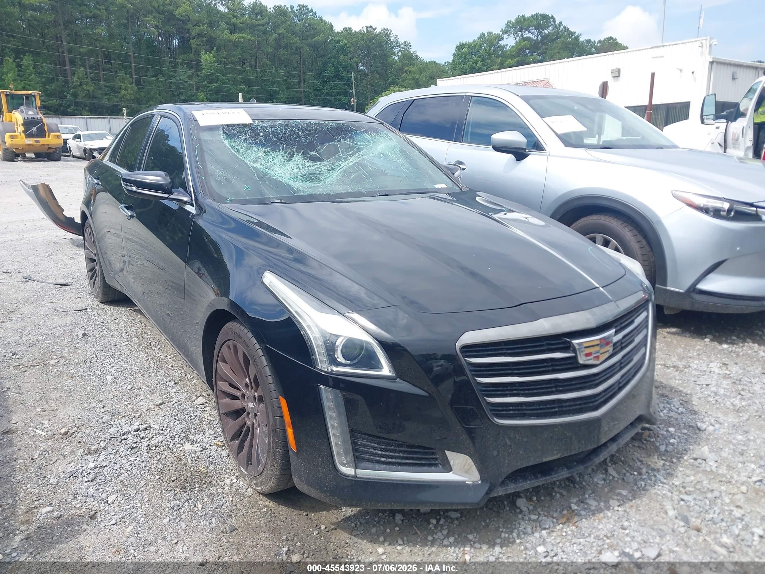 2017 Cadillac CTS Luxury RWD, VIN 1G6AR5SX1H0176569 — Front end