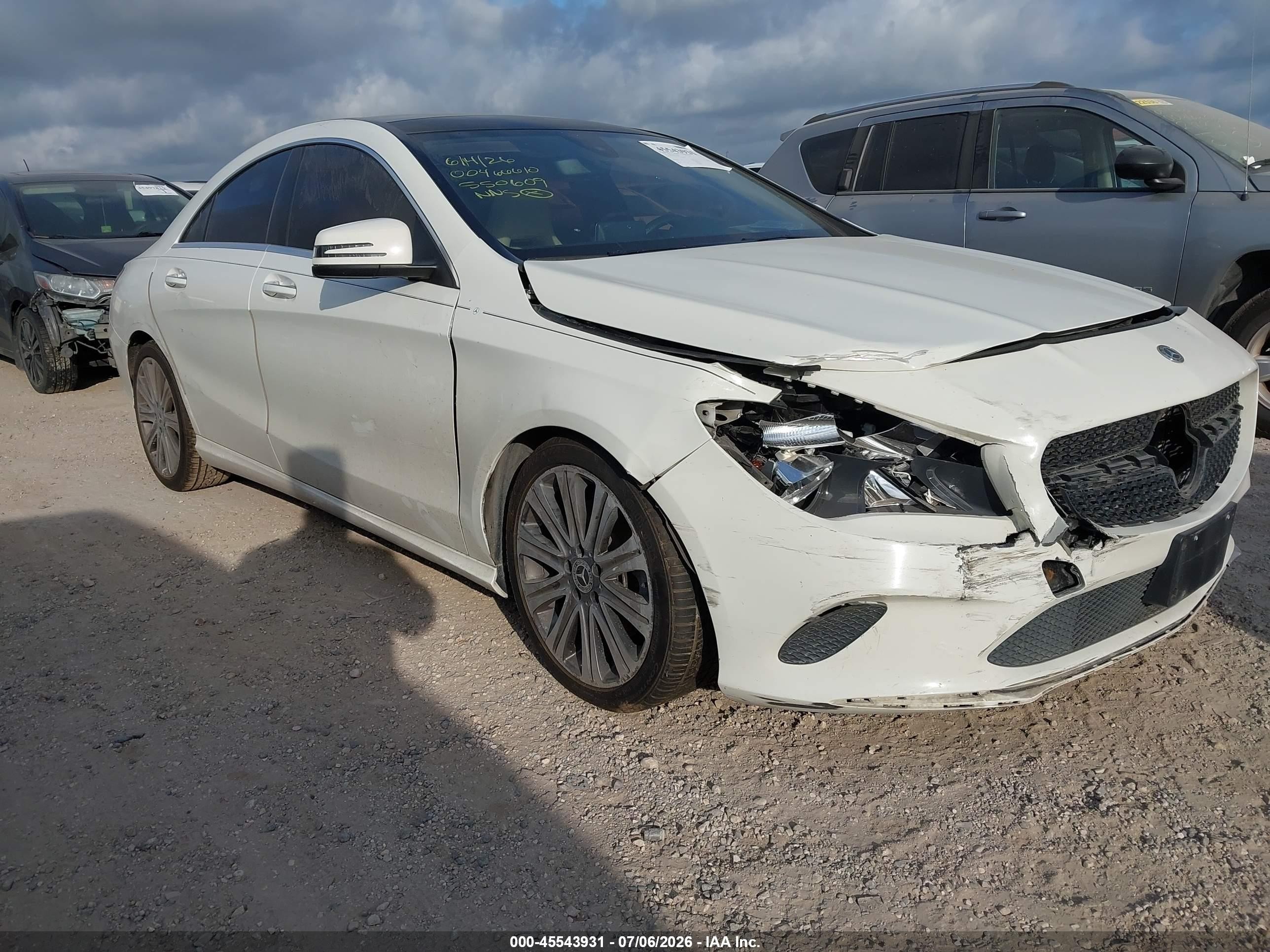 2018 Mercedes-Benz CLA 250, VIN WDDSJ4EB4JN550609 — Front end
