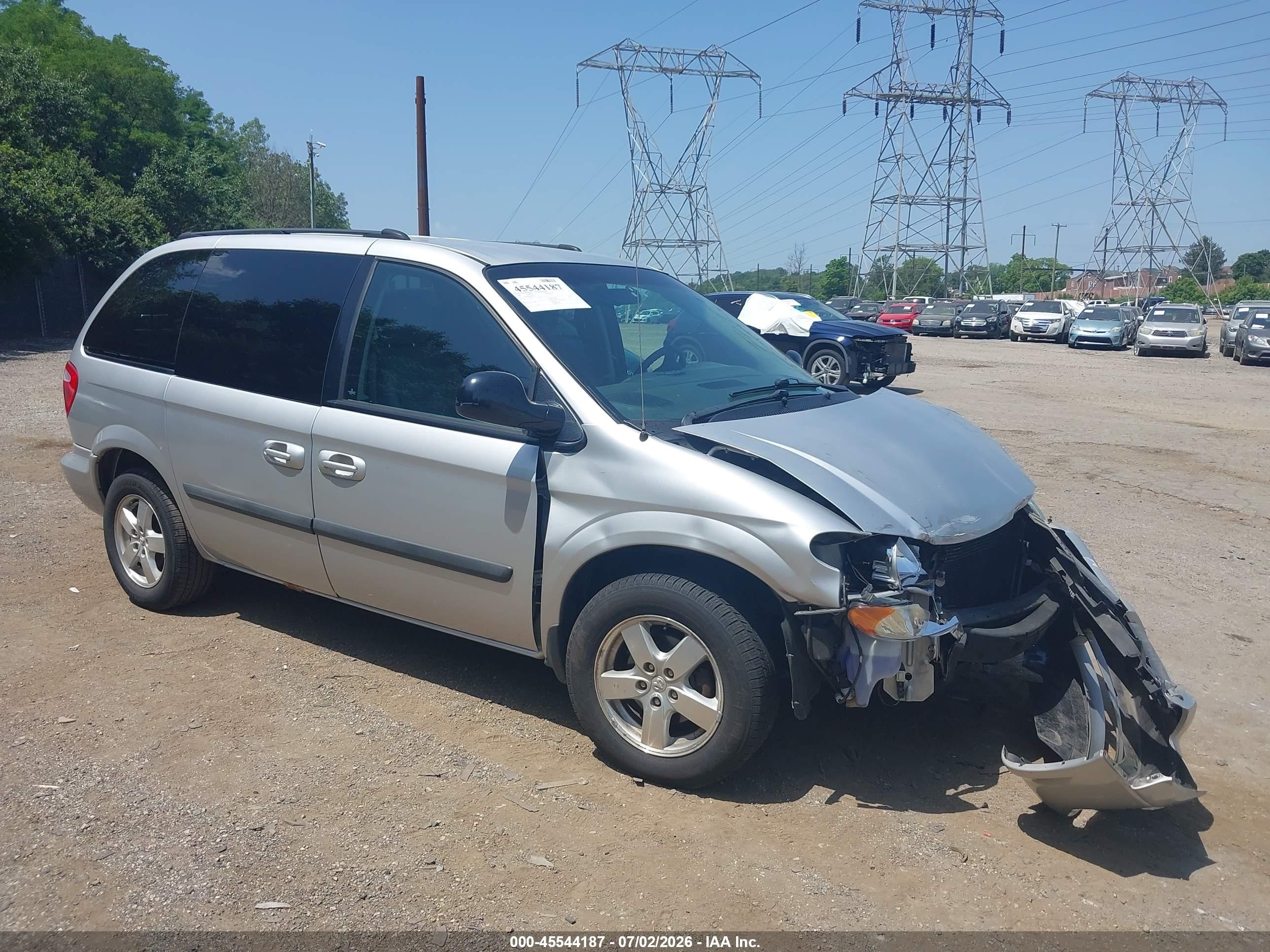 2006 Dodge Caravan SXT, VIN 1D4GP45R86B529849 — Перед