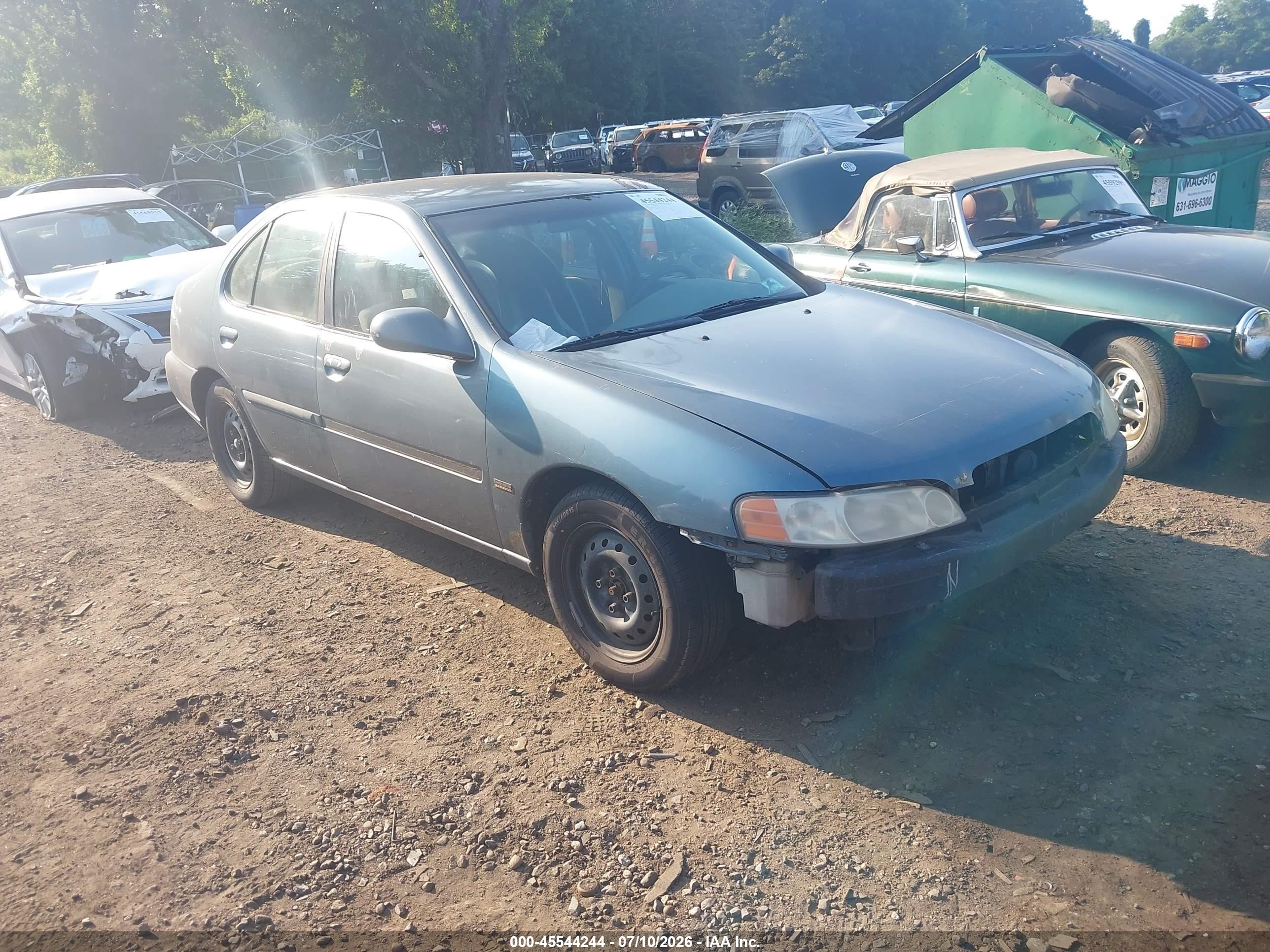 2001 Nissan Altima GXE, VIN 1N4DL01D31C127731 — Normal wear