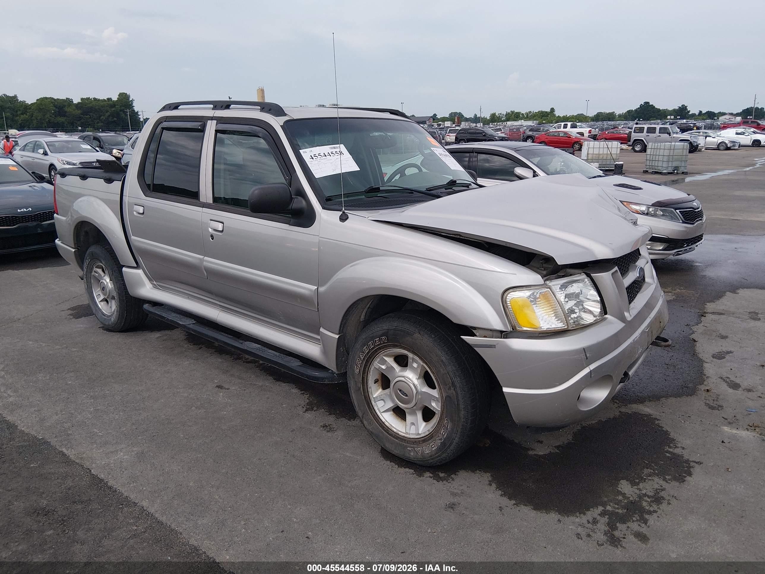 2004 Ford Explorer Sport Trac XLS, VIN 1FMZU77K74UA33454 — Front end