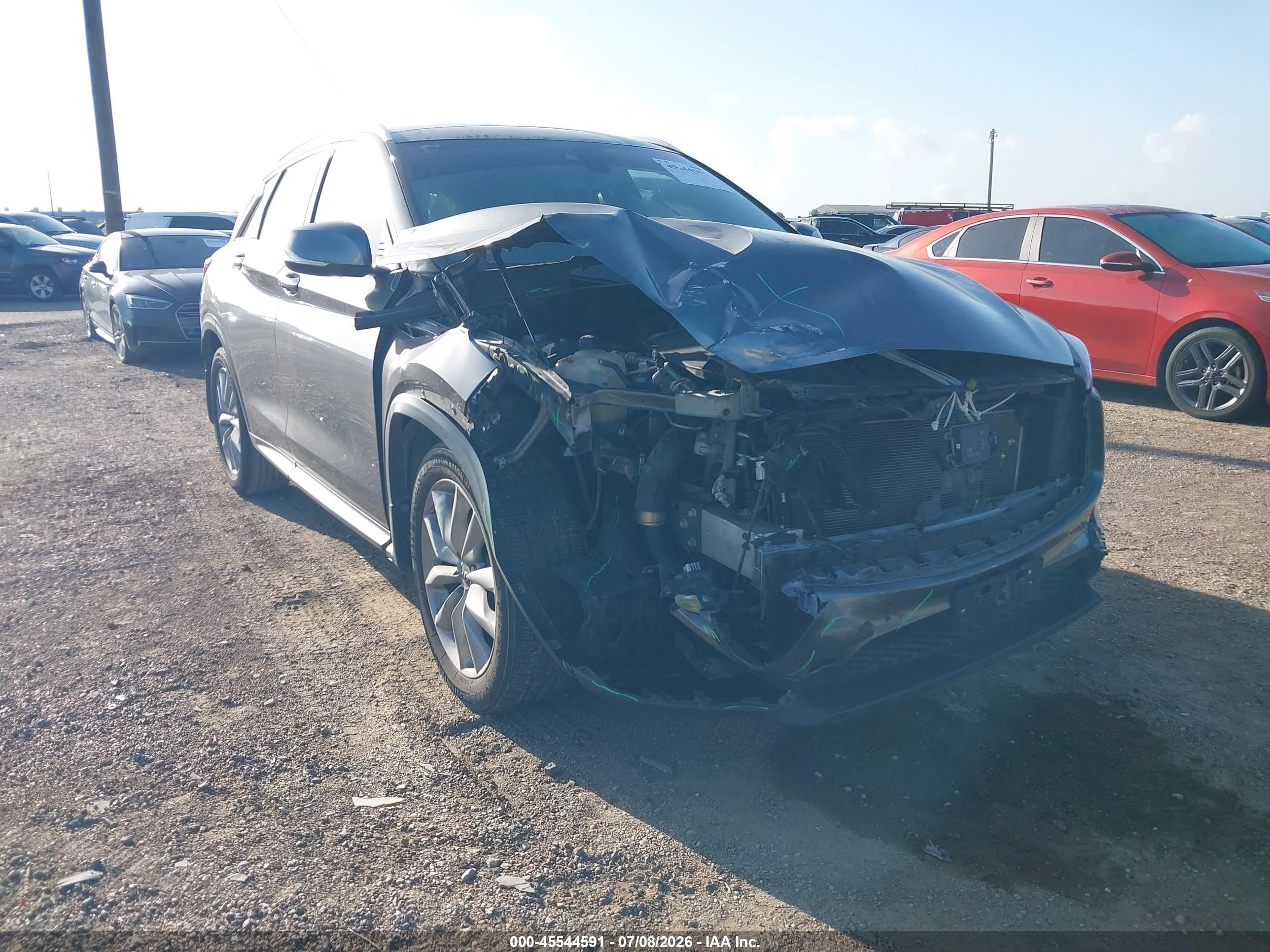 2022 Infiniti QX50 Luxe, VIN 3PCAJ5BA6NF106238 — Front end