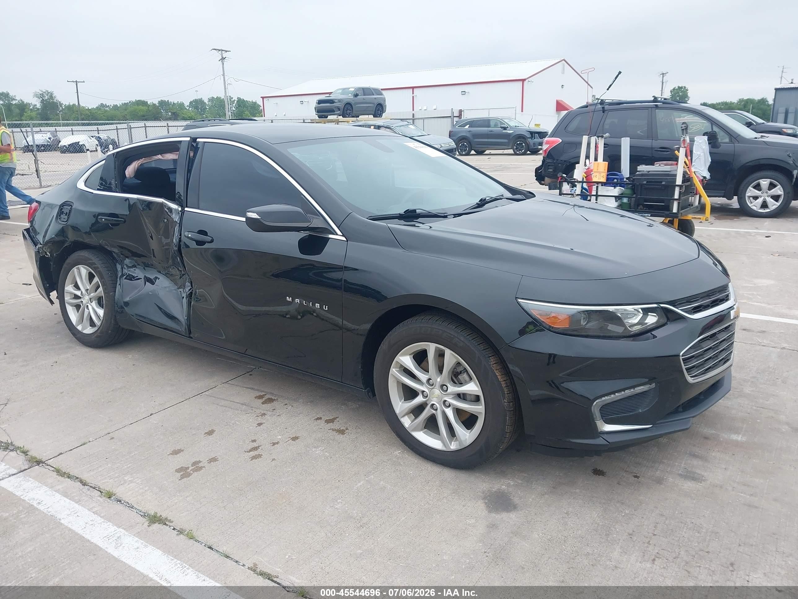 2017 Chevrolet Malibu LT, VIN 1G1ZE5ST4HF144052 — Зад